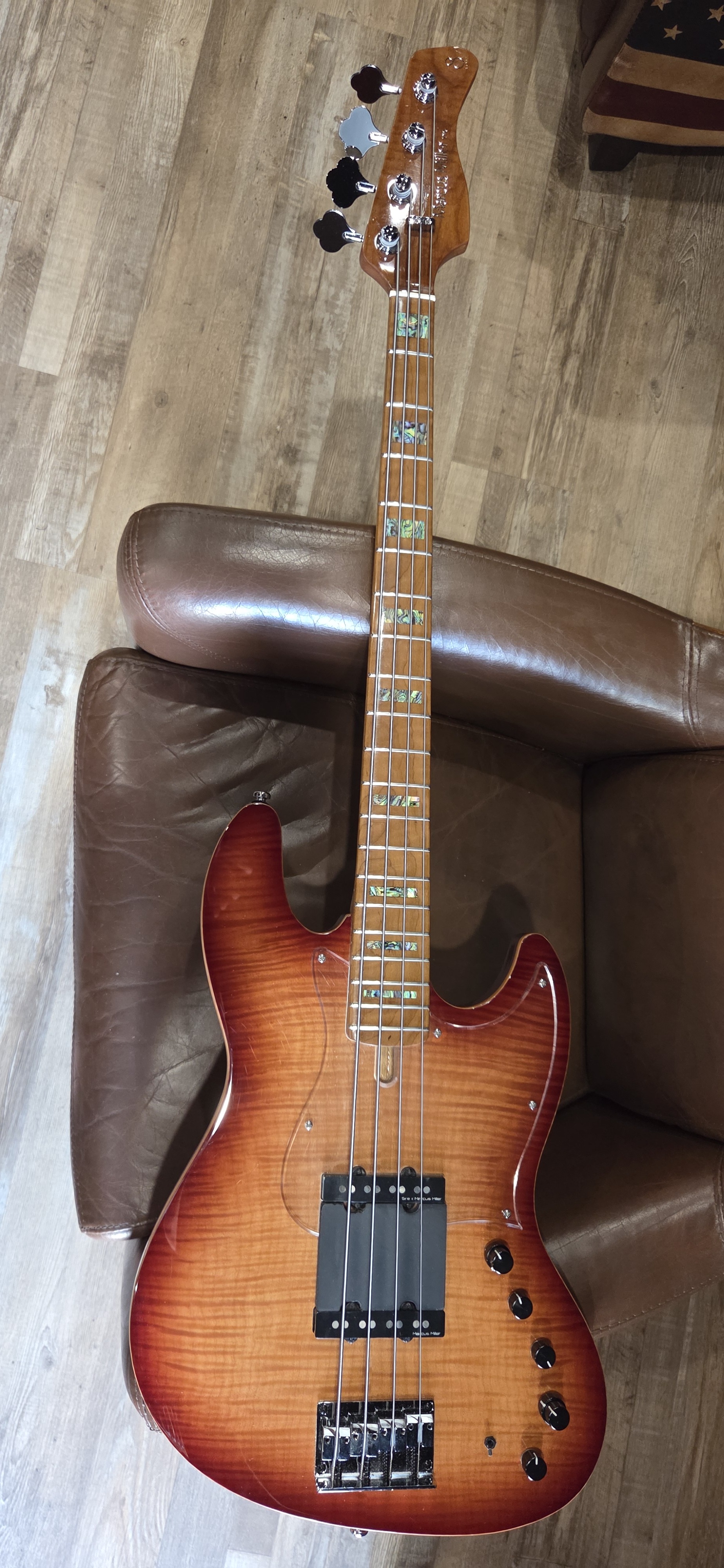 Basse 4 cordes V10 Sire Marcus Miller
