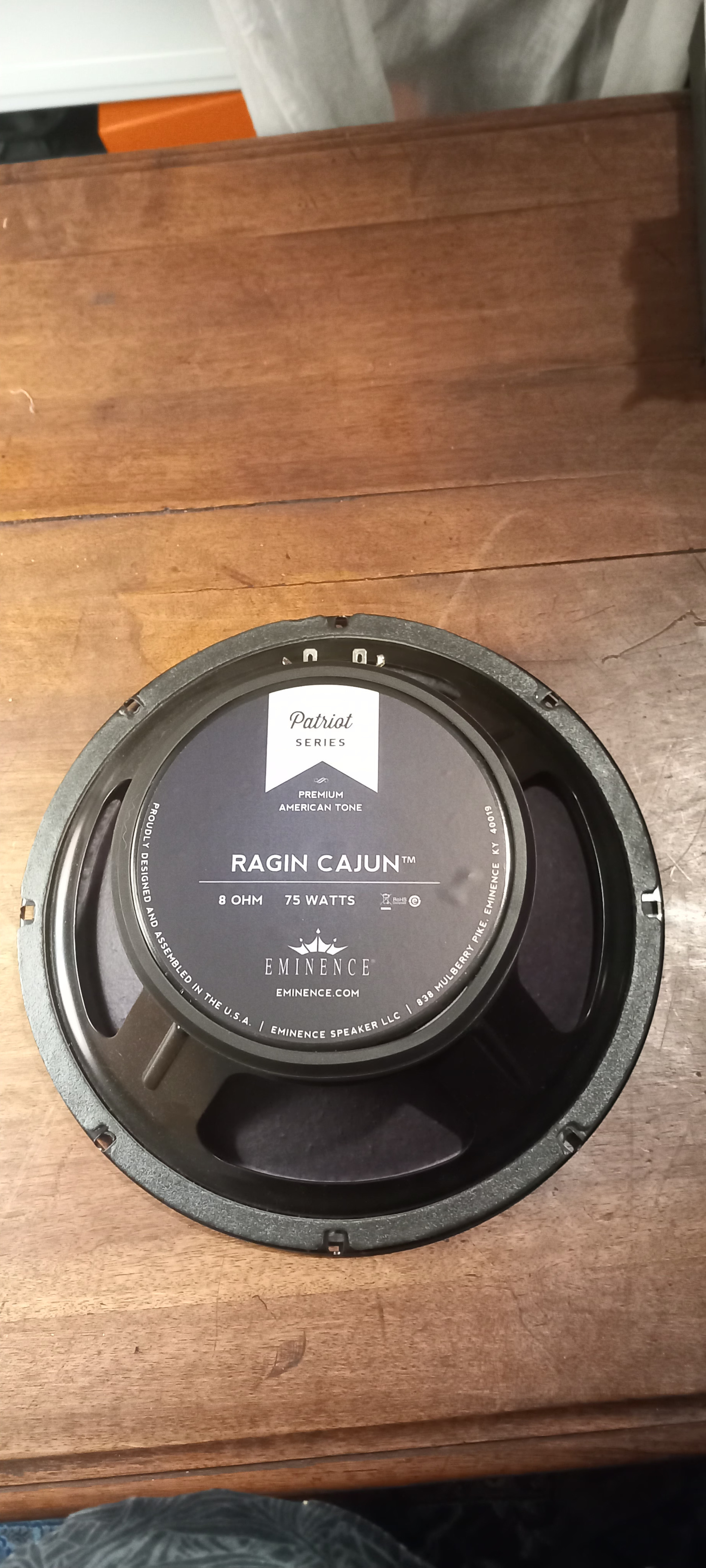 Vends enceinte ragin cajun 10 pouces assez peu servi. 