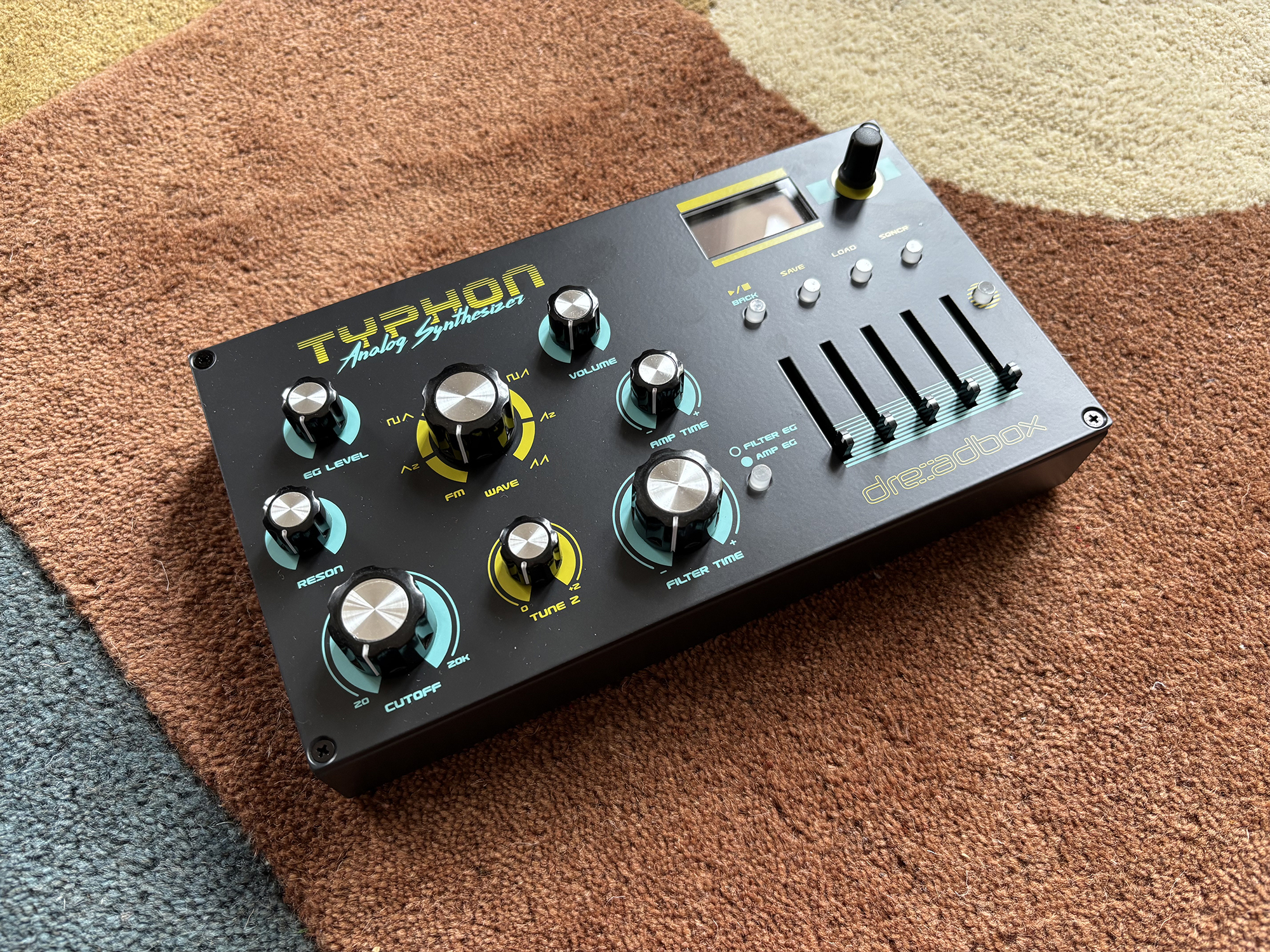 Dradbox Typhon