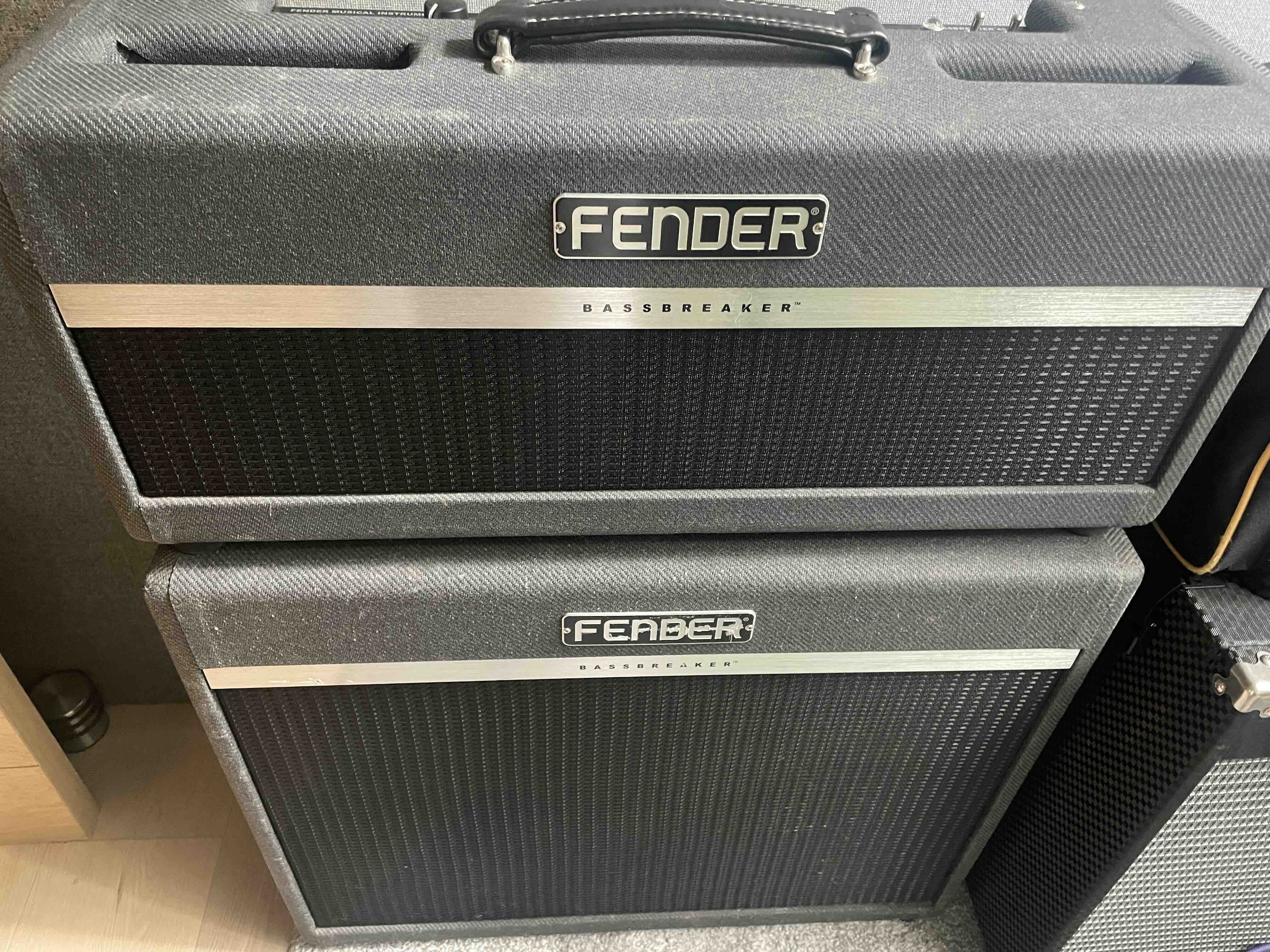 Fender Bass Breaker 45 Head + BB212 cabinet ainsi que de nombreux appareils studio ( Liste sur demande )
