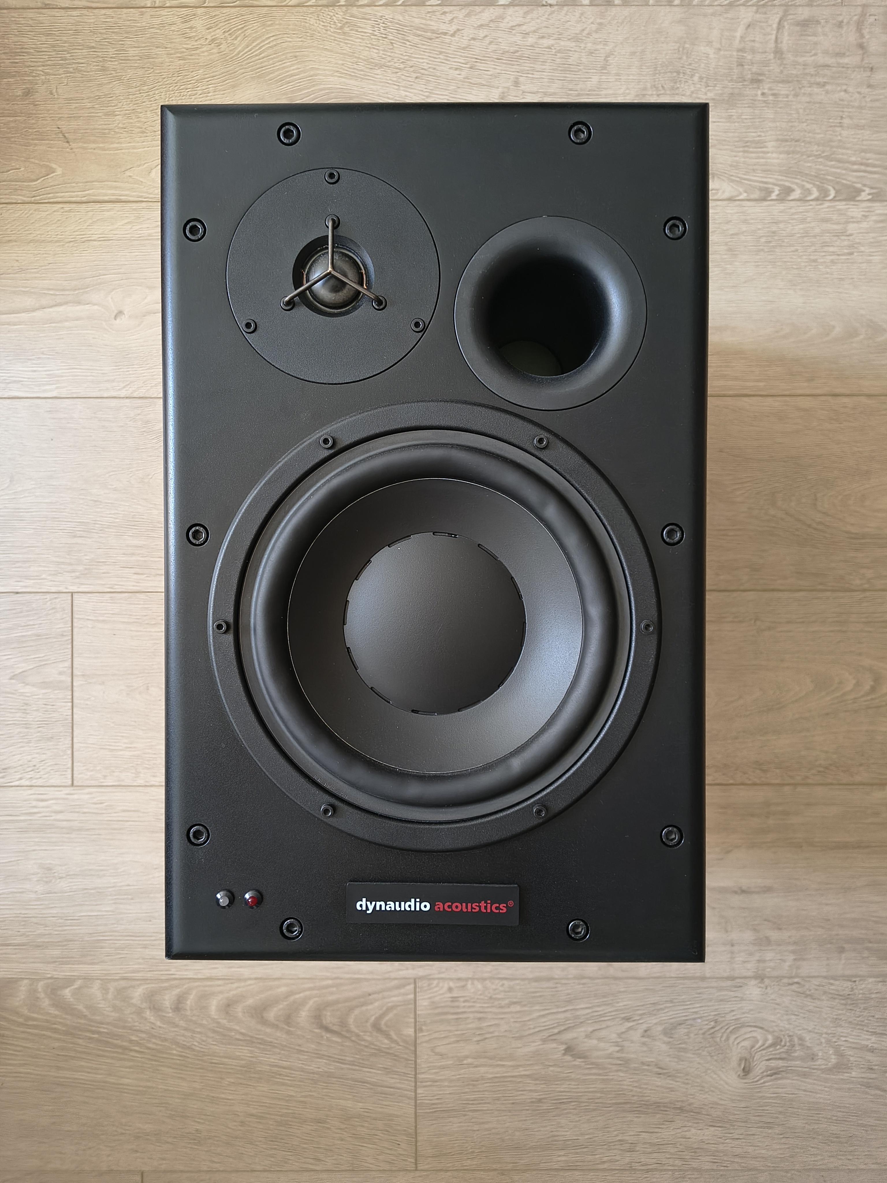 Dynaudio BM15A left