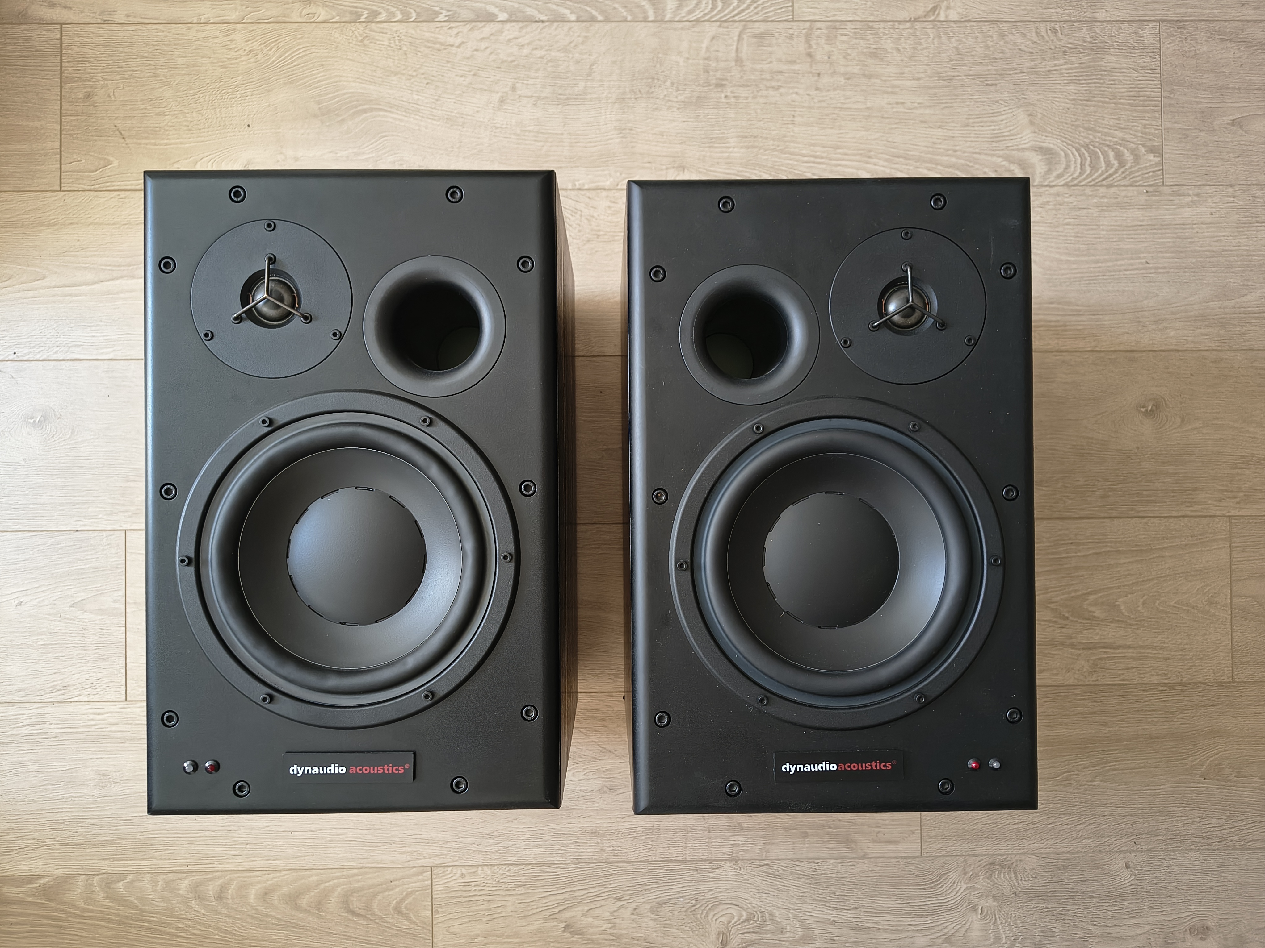 2x Dynaudio BM15A