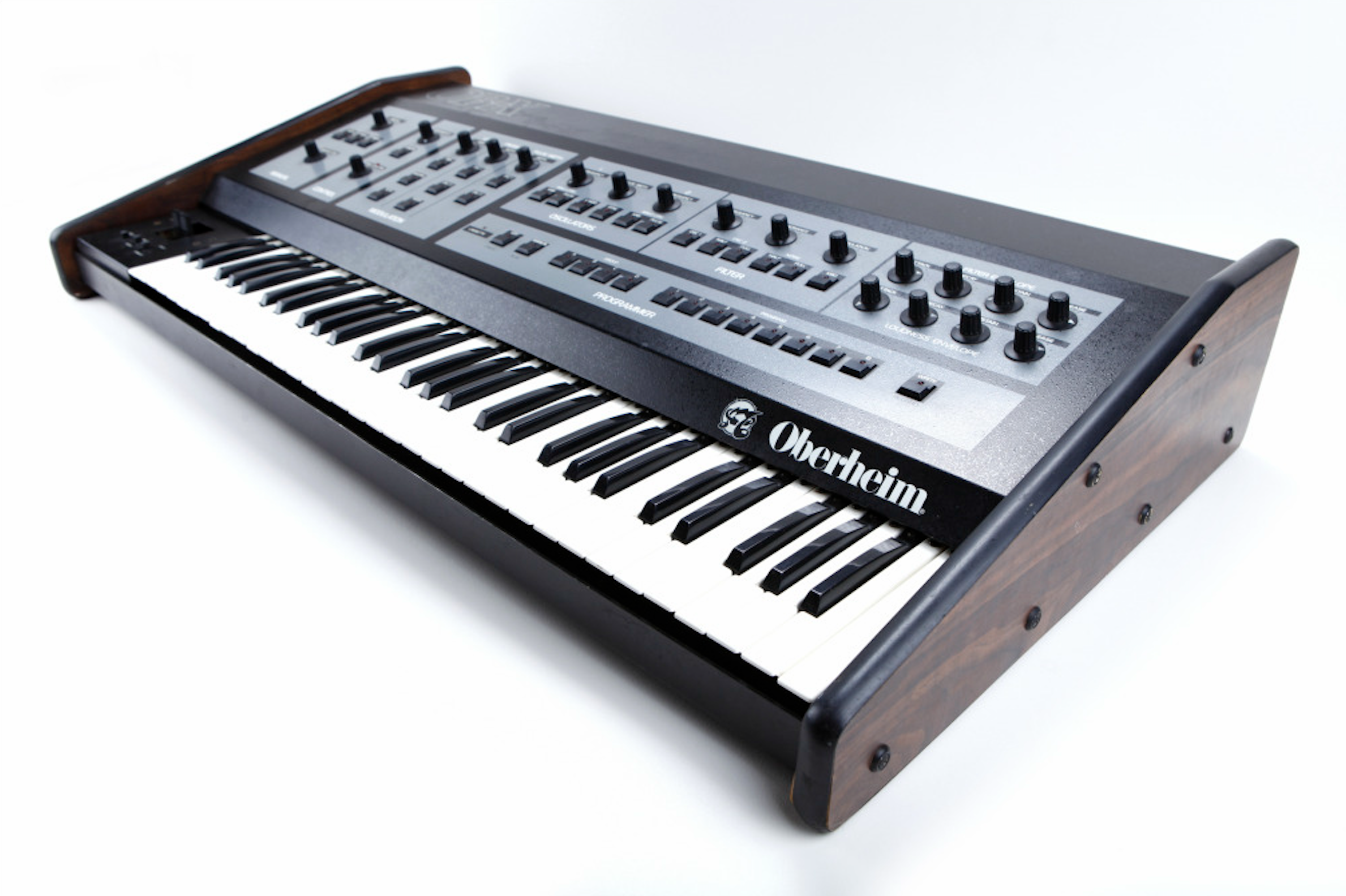 Oberheim OB-X - angle 2