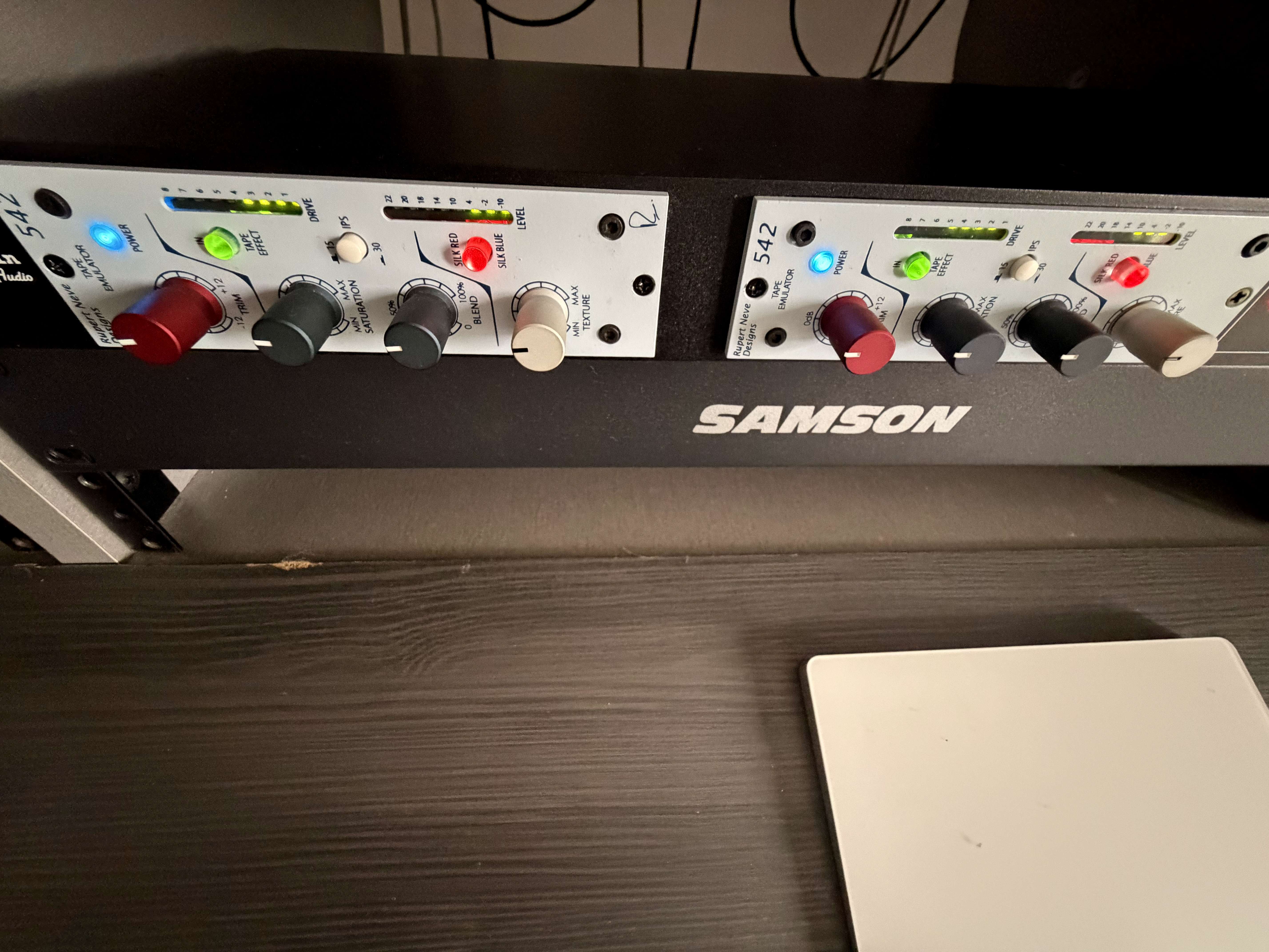 Vends Neve 542 x 2 (pairs) - Tape Emulator module 500