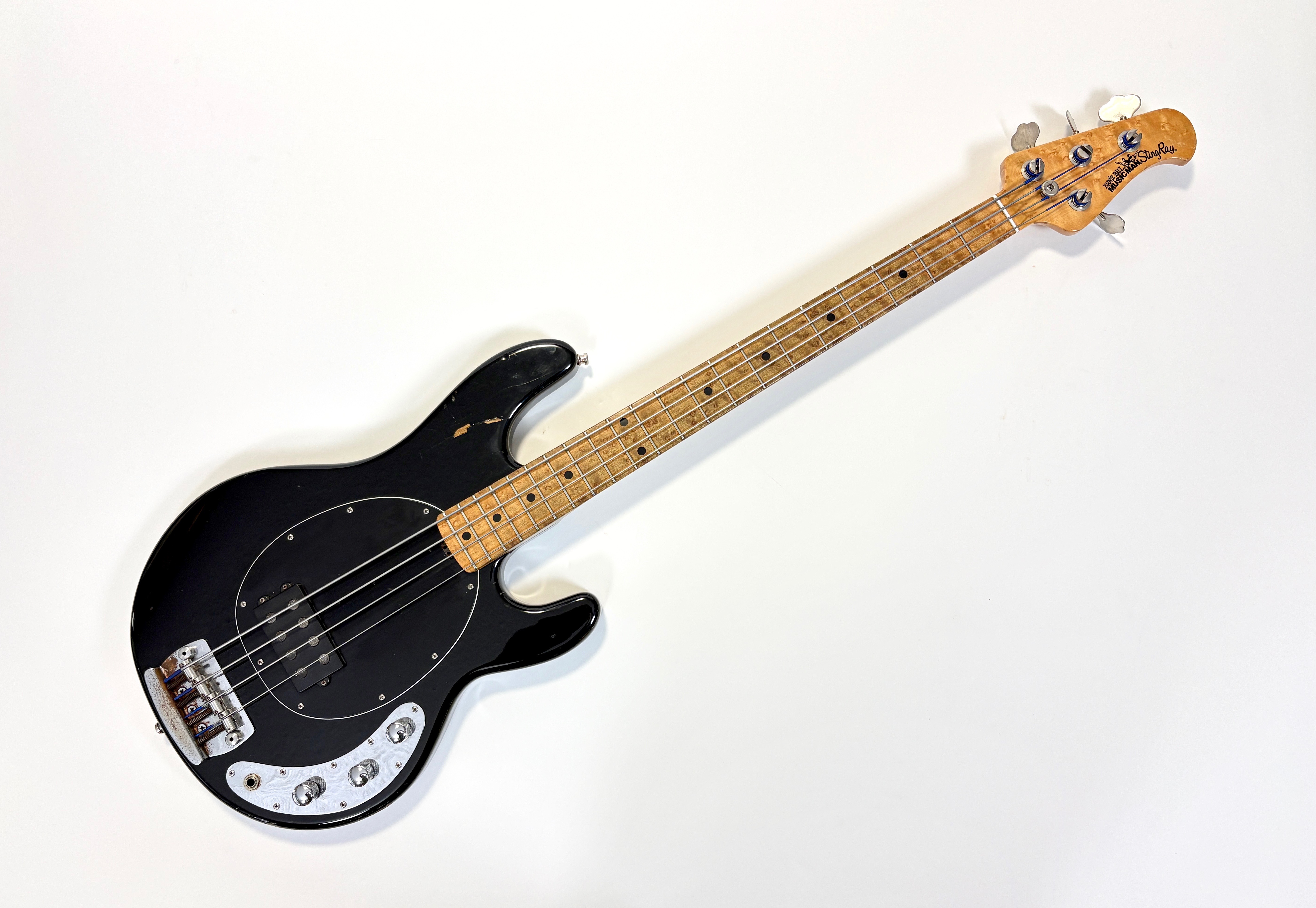 Music Man Stingray 4H 2EQ Black 1997