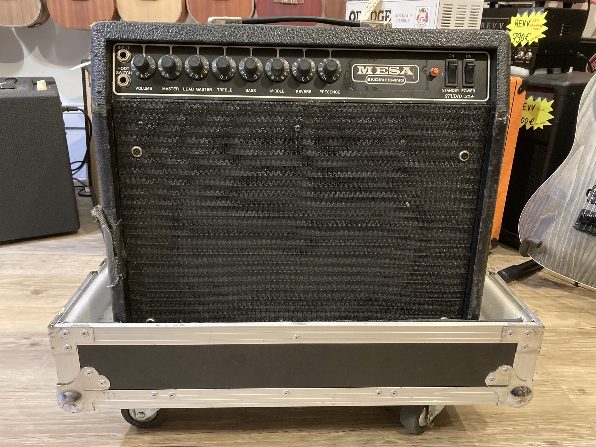 MESA BOOGIE - Studio 22+ + Flightcase