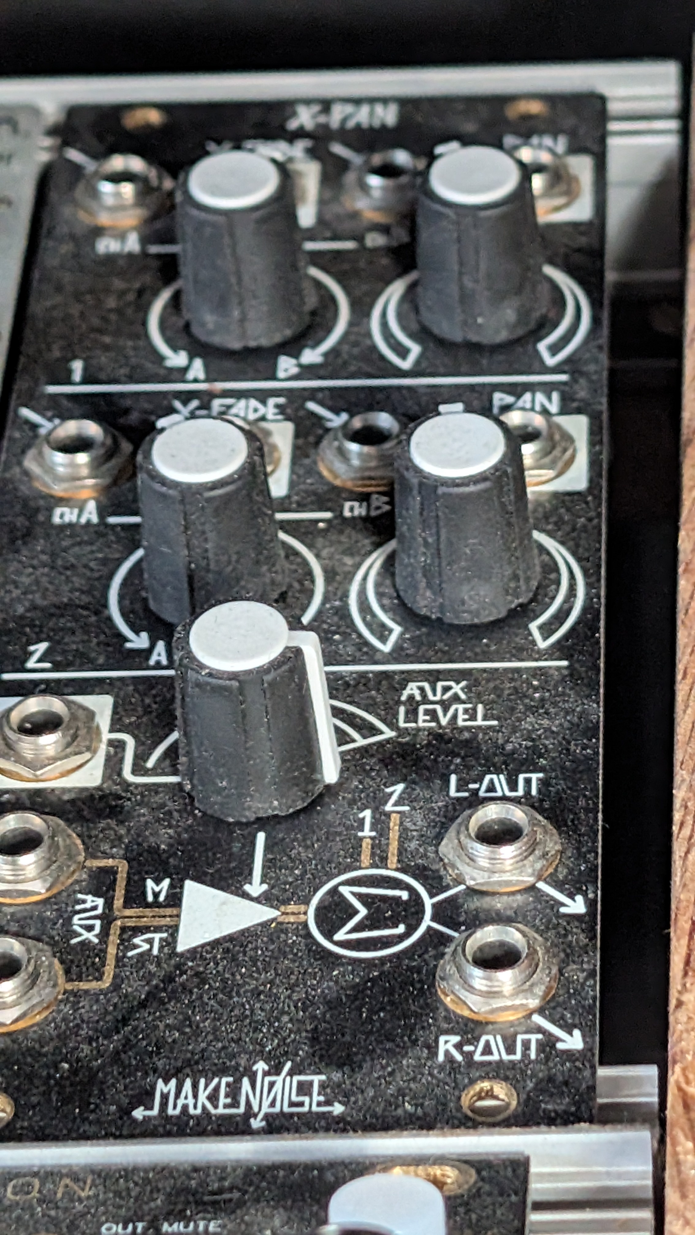 X pan - module mixage - make noise