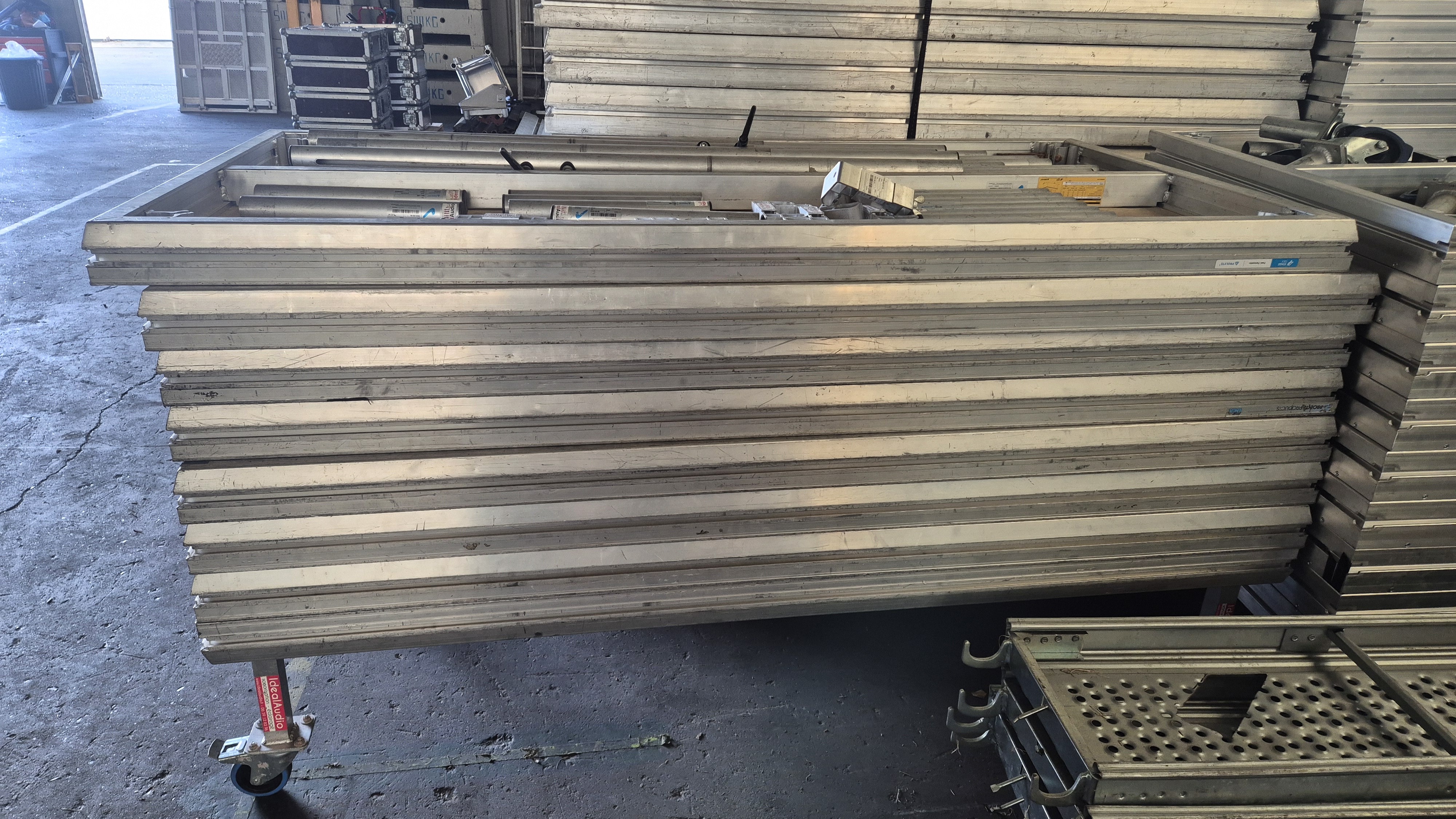 Prolyte stage dex 2x1m . 3
