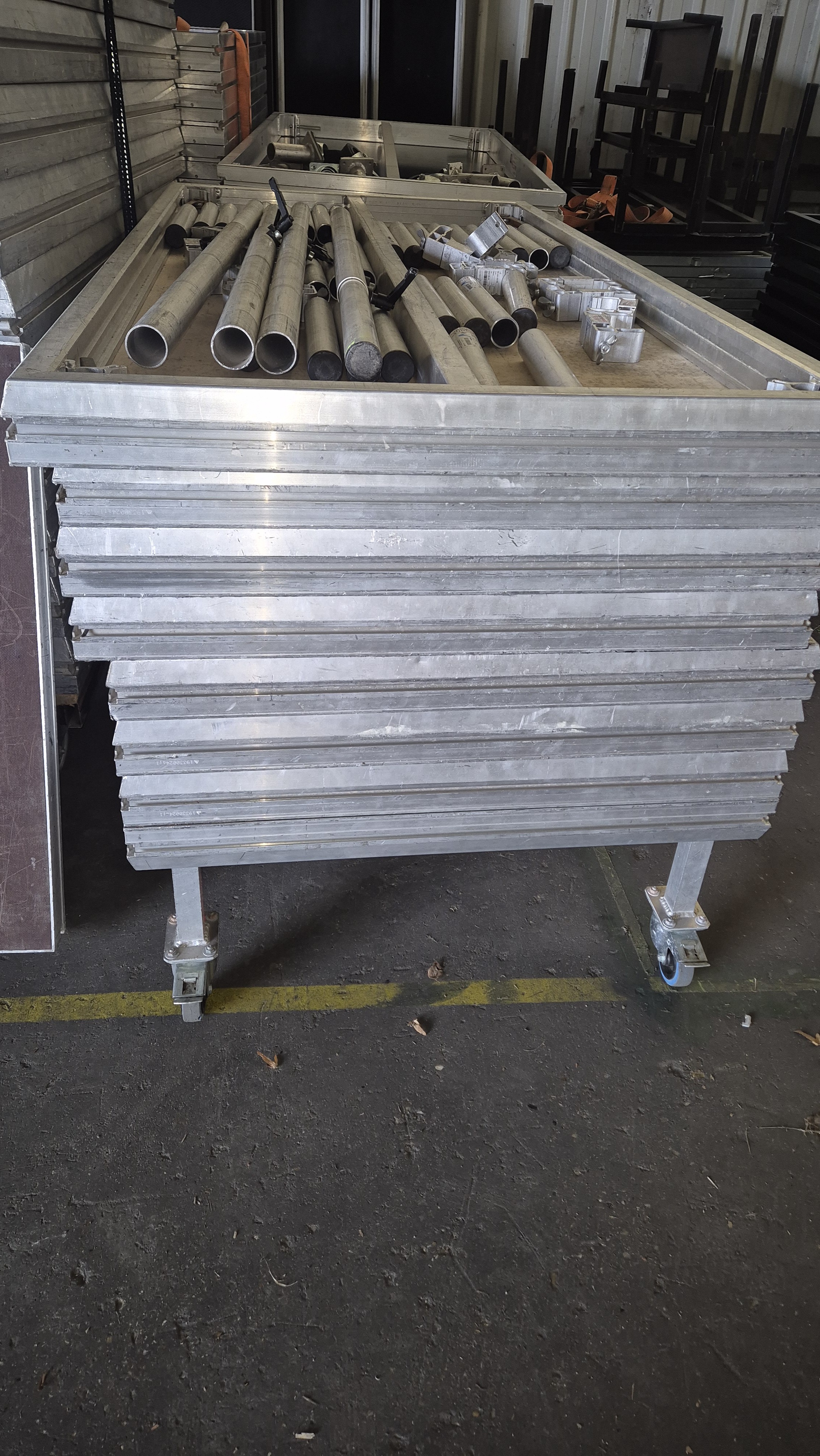 Prolyte stage dex 2x1m . 4