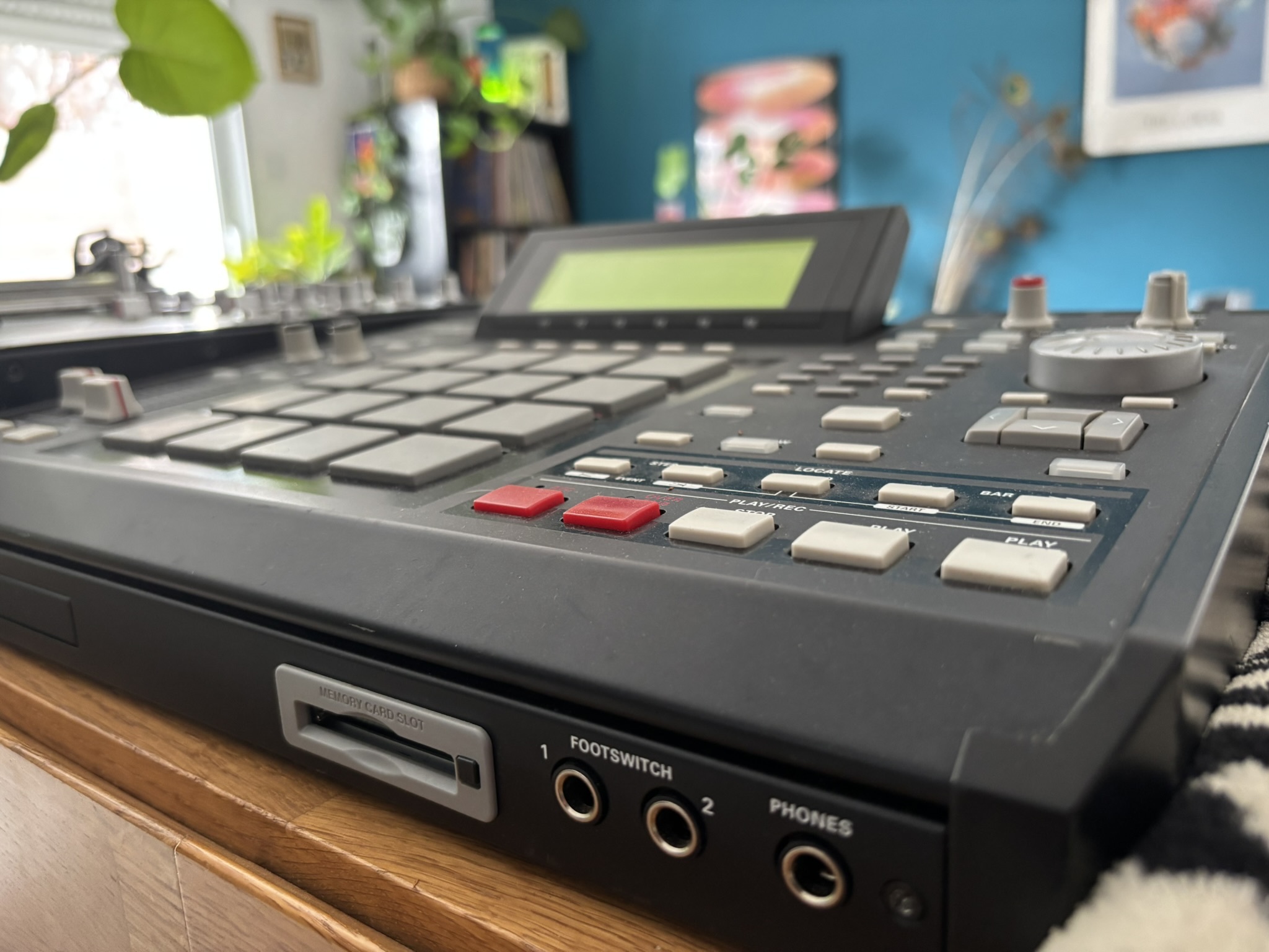 Akai mpc 2500 (jjosxl + disque dur + carte memoire)