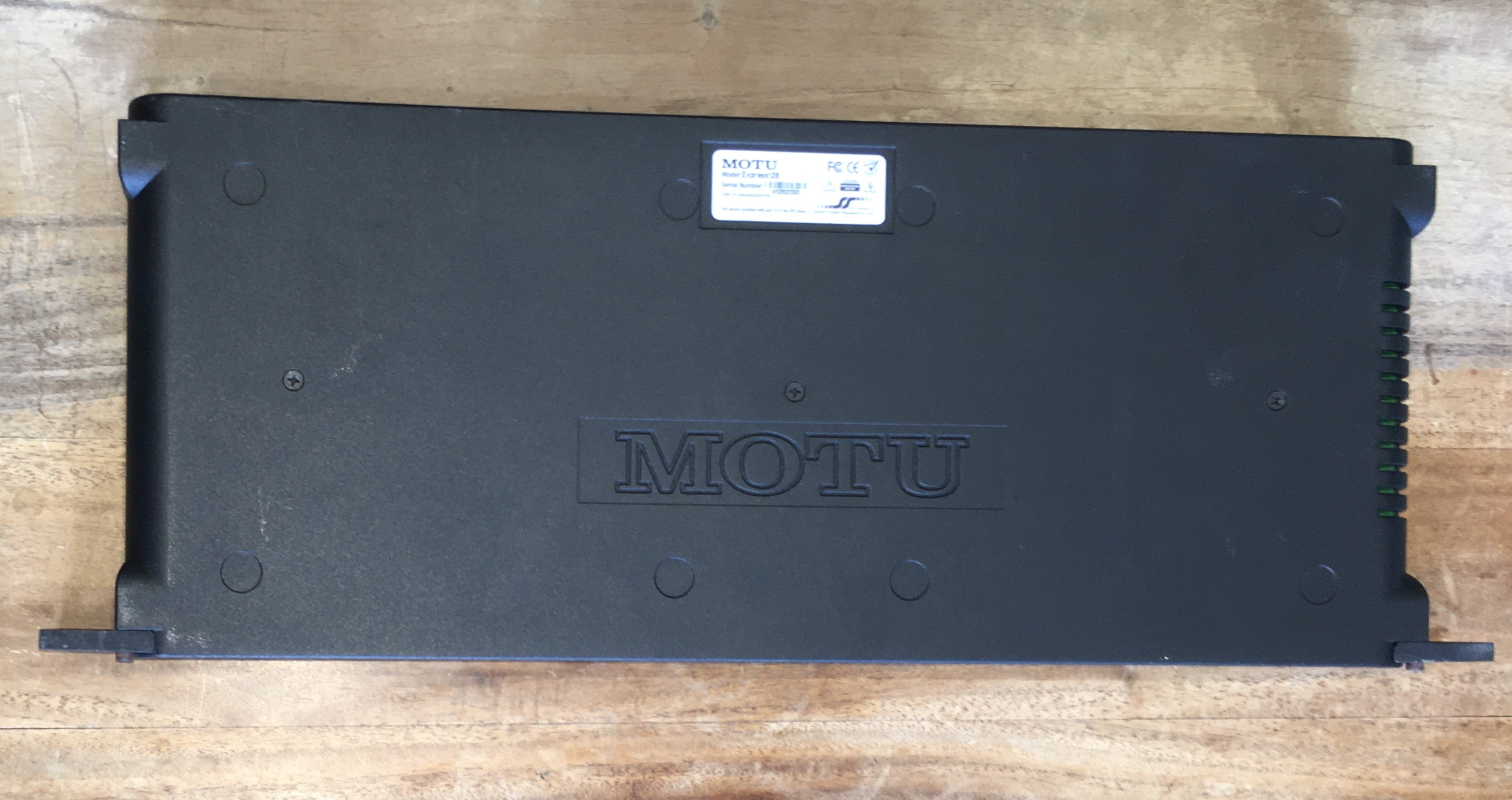 MOTU Midi Express 128 (76305)
