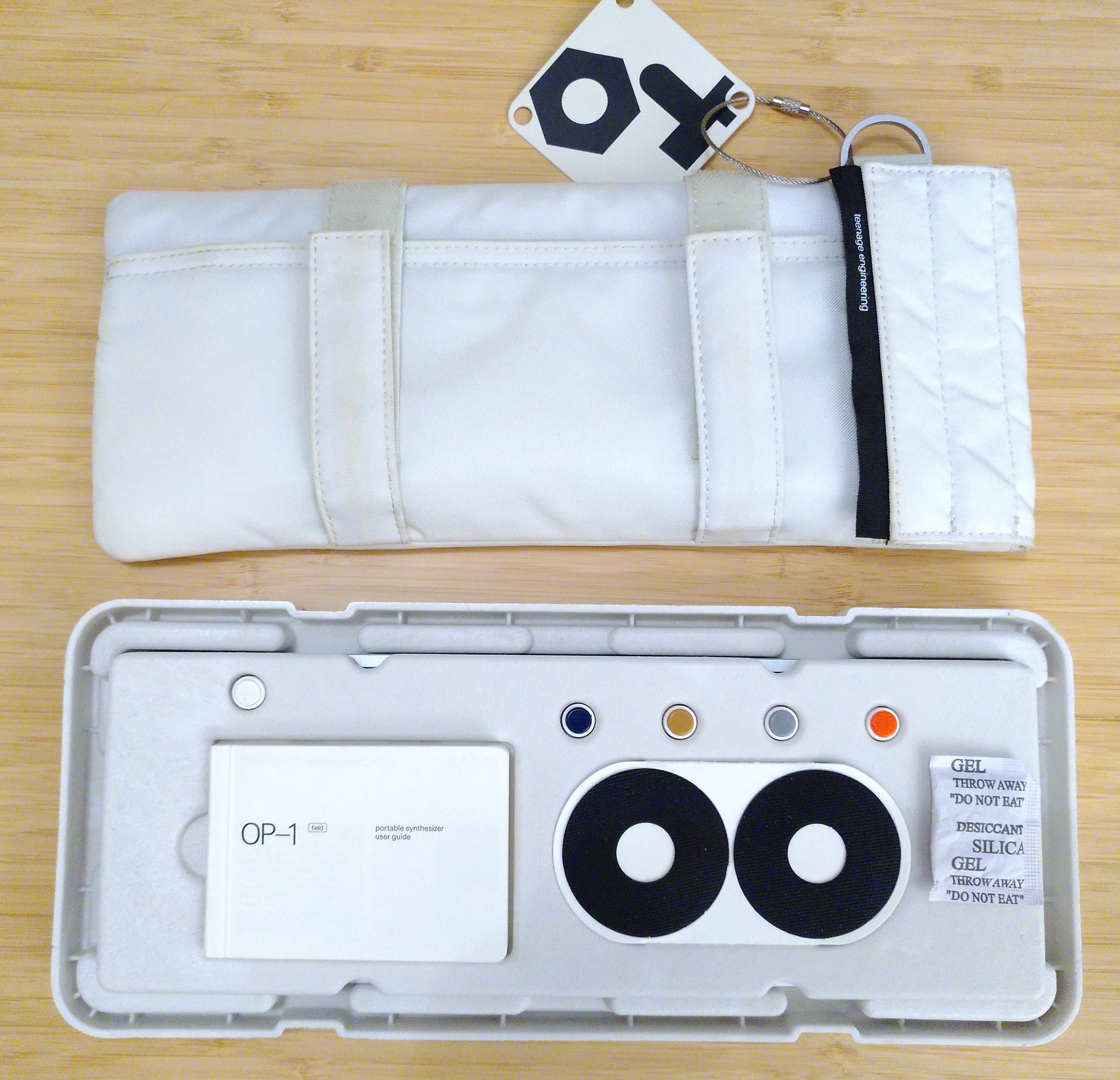 Teenage Engineering OP–1 Field (46655)