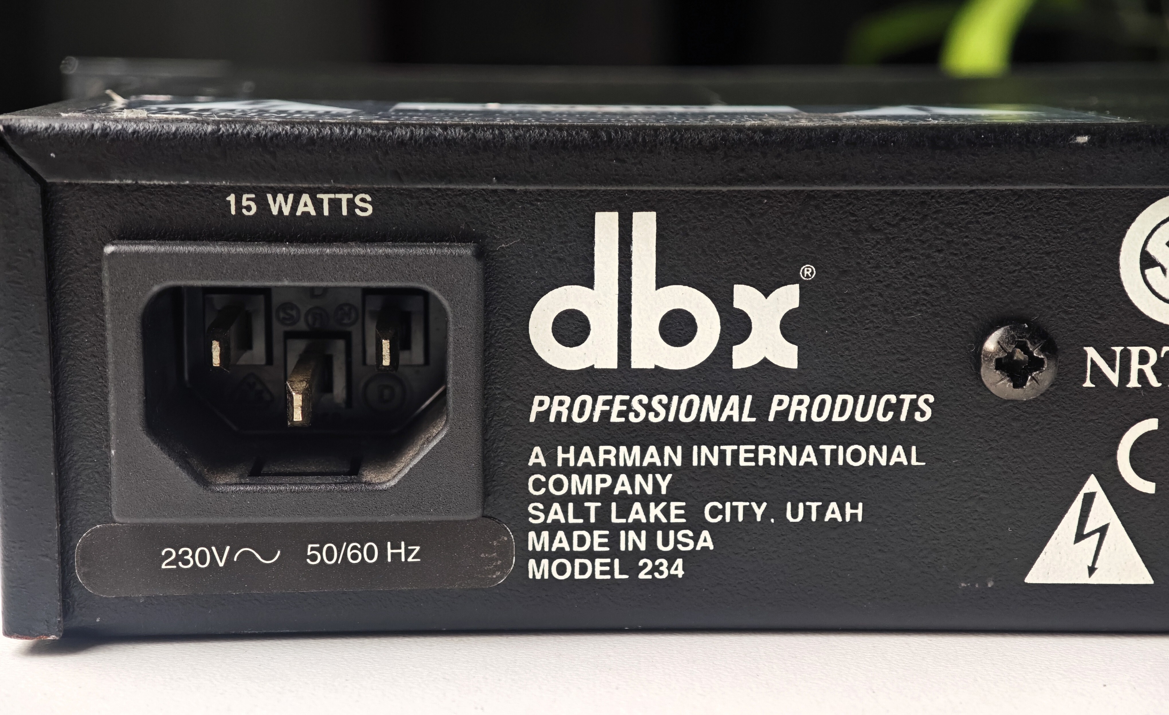 dbx 234 (33850)