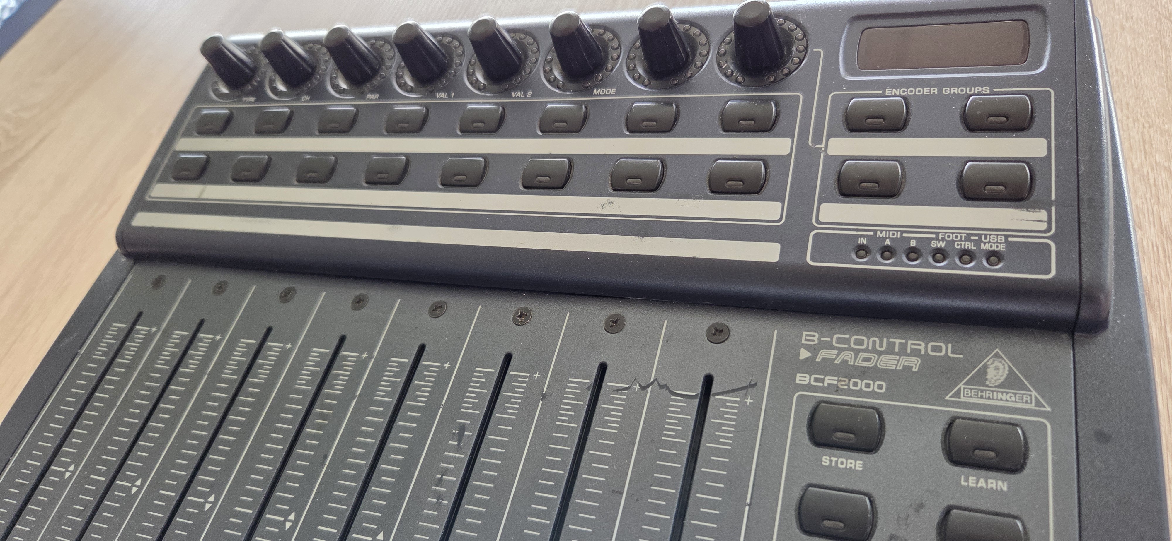 Behringer B-Control Fader BCF2000 (7808)