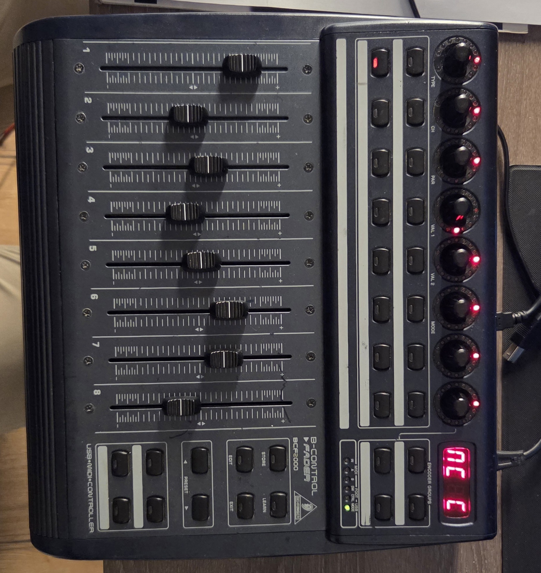 Behringer B-Control Fader BCF2000 (24274)
