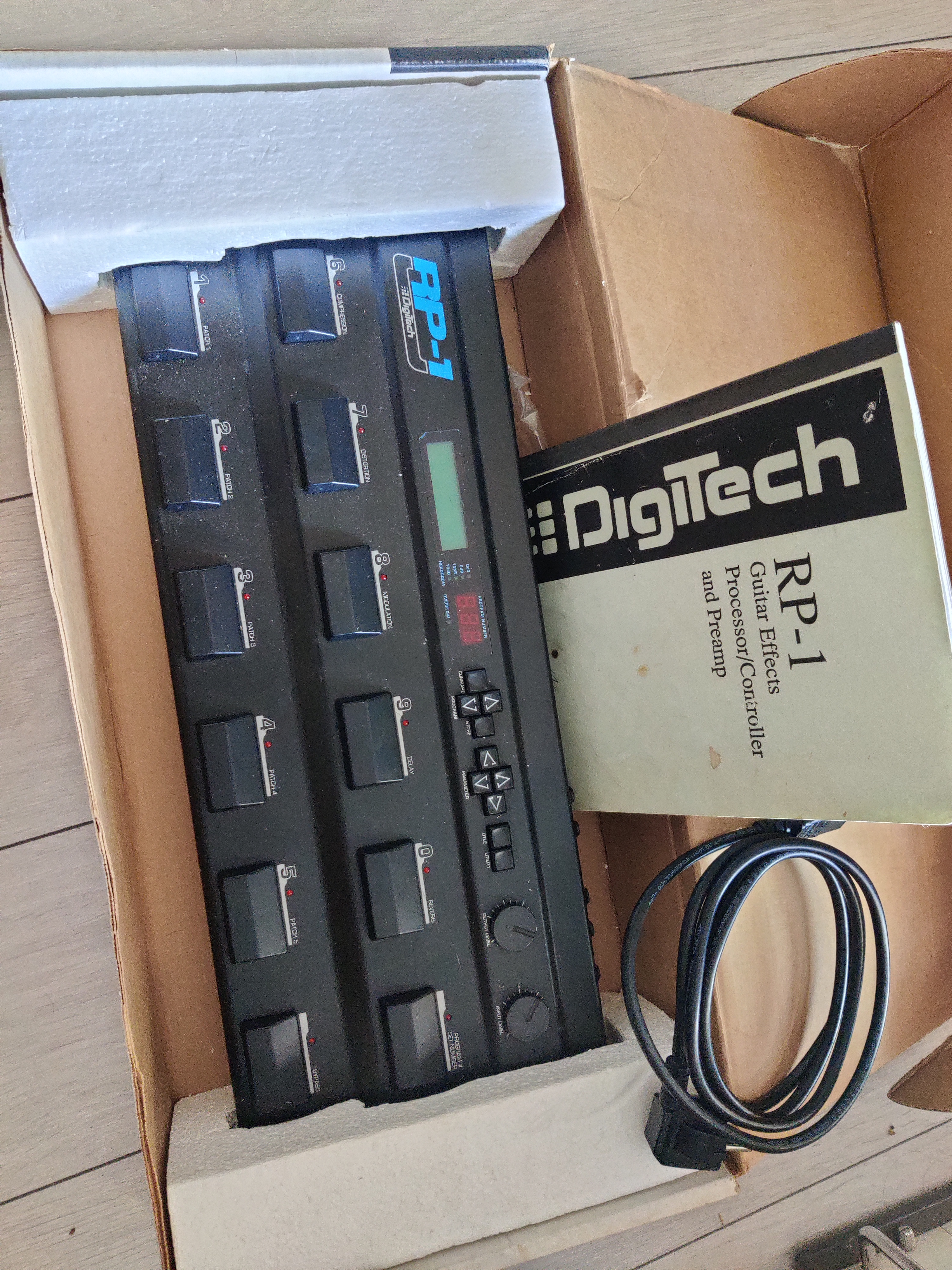 Vends Pédale Multi effet Digitech RP-1