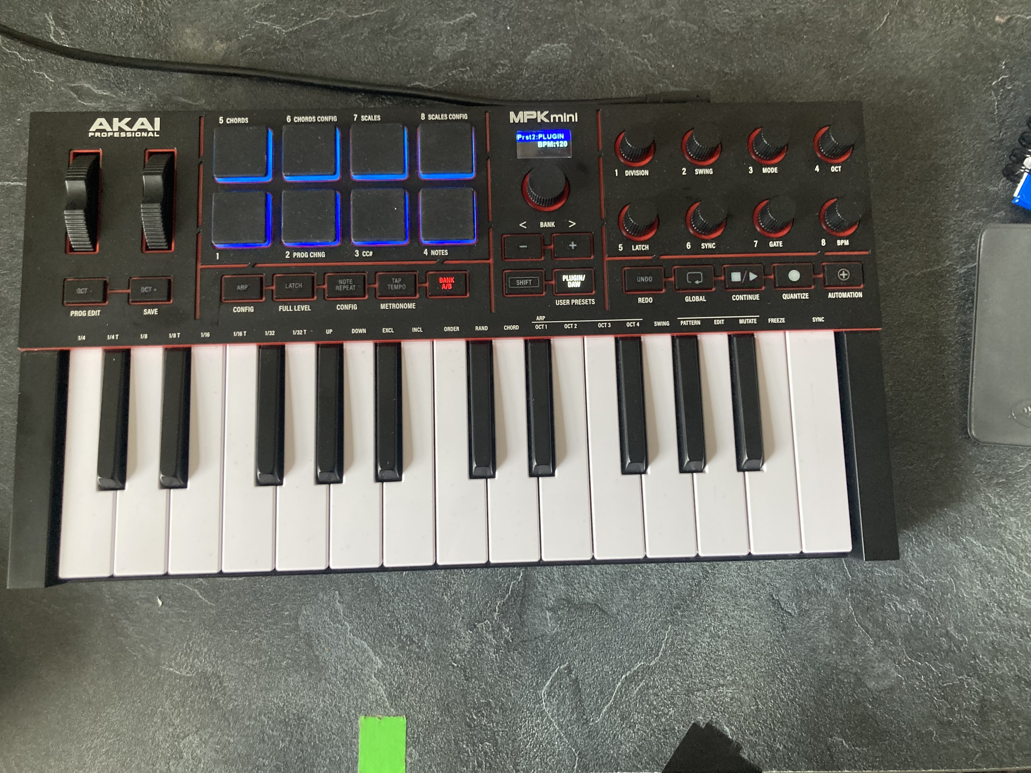 Vends Akai Professional MPK Mini IV, clavier maître MIDI