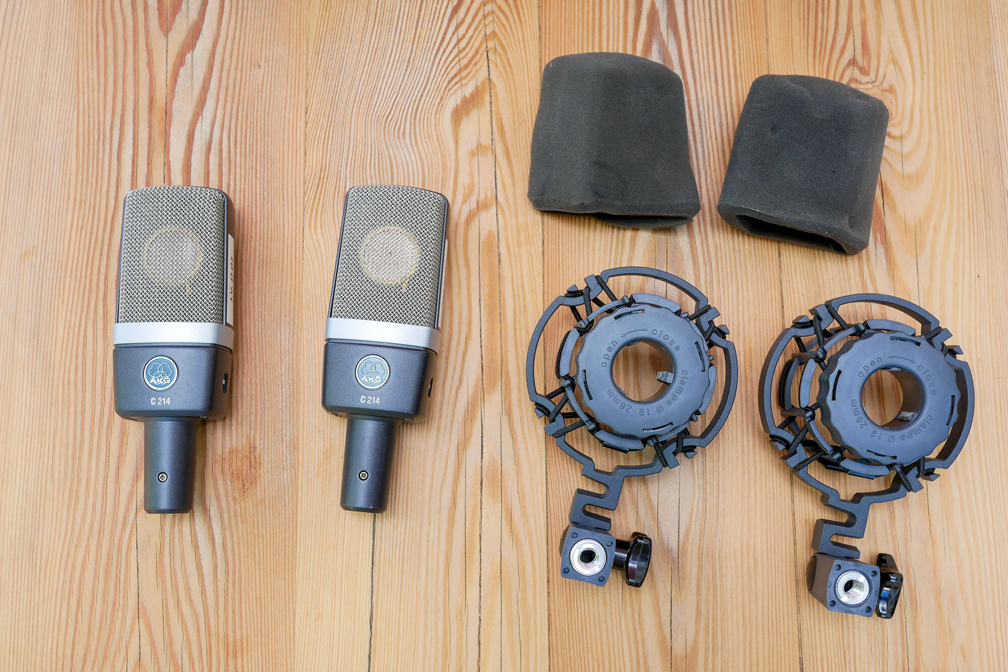 Vends 2 AKG C214