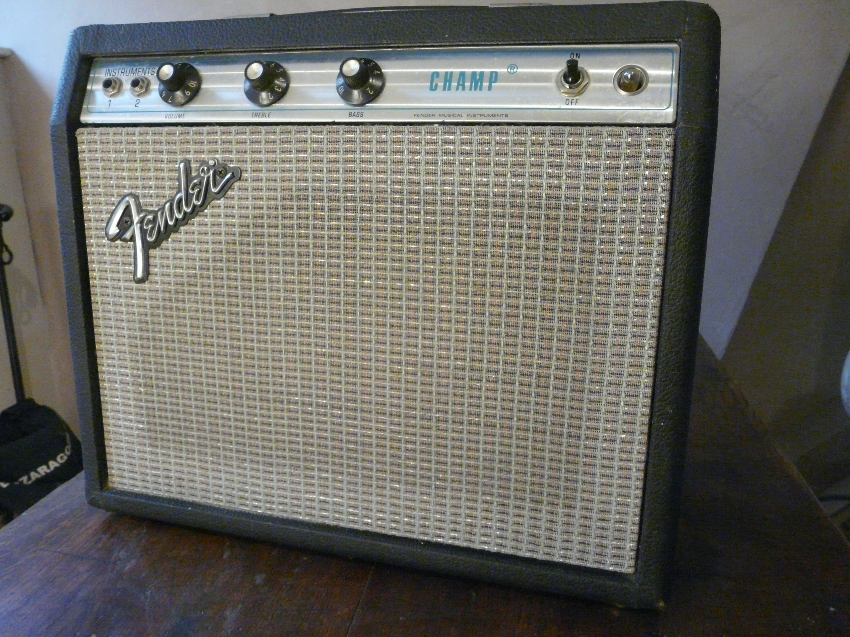 Ampli fender champ silverface 75 son a lampes exceptionnel    630 €