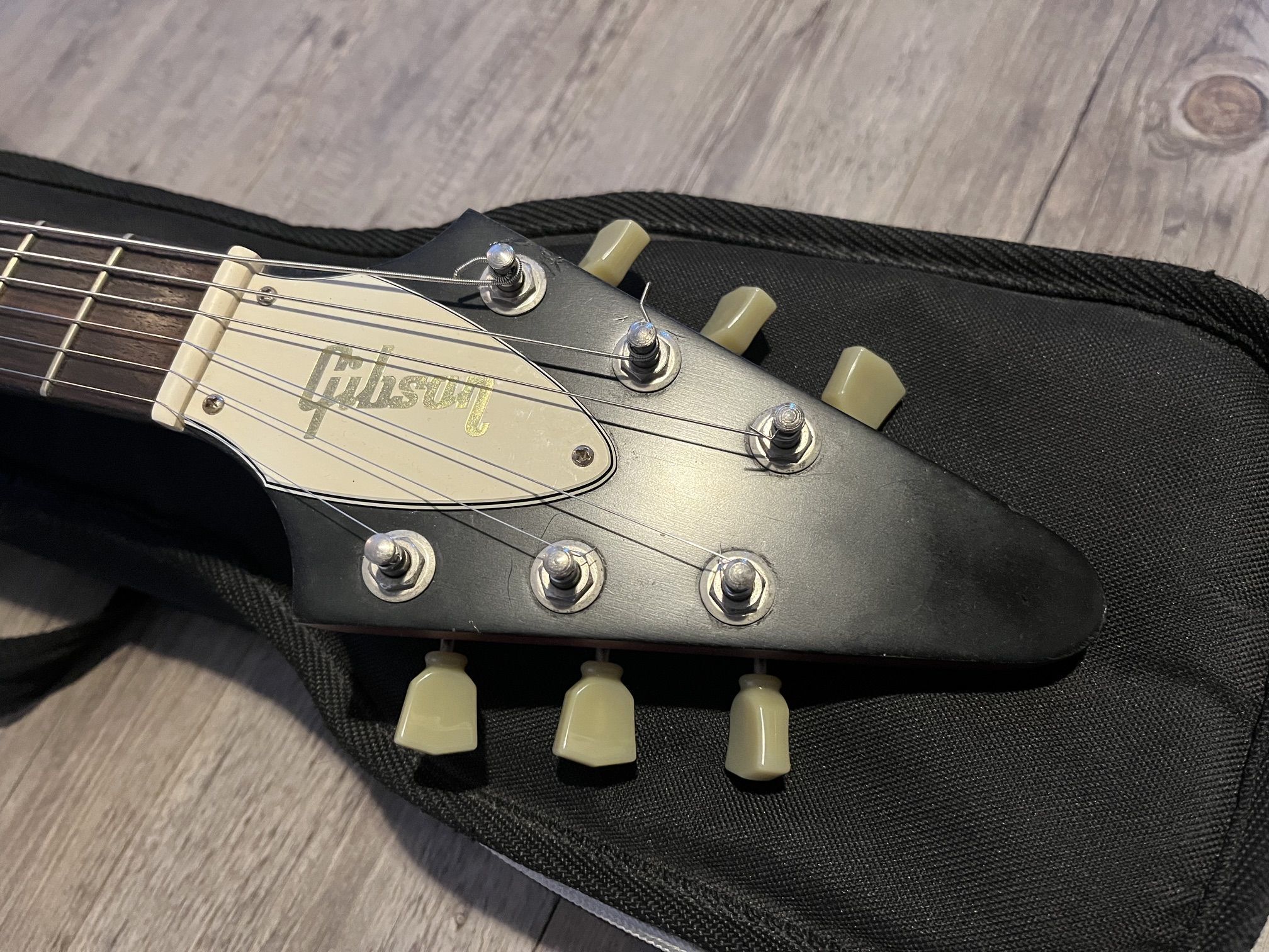 Gibson Flying V Faded (72504)