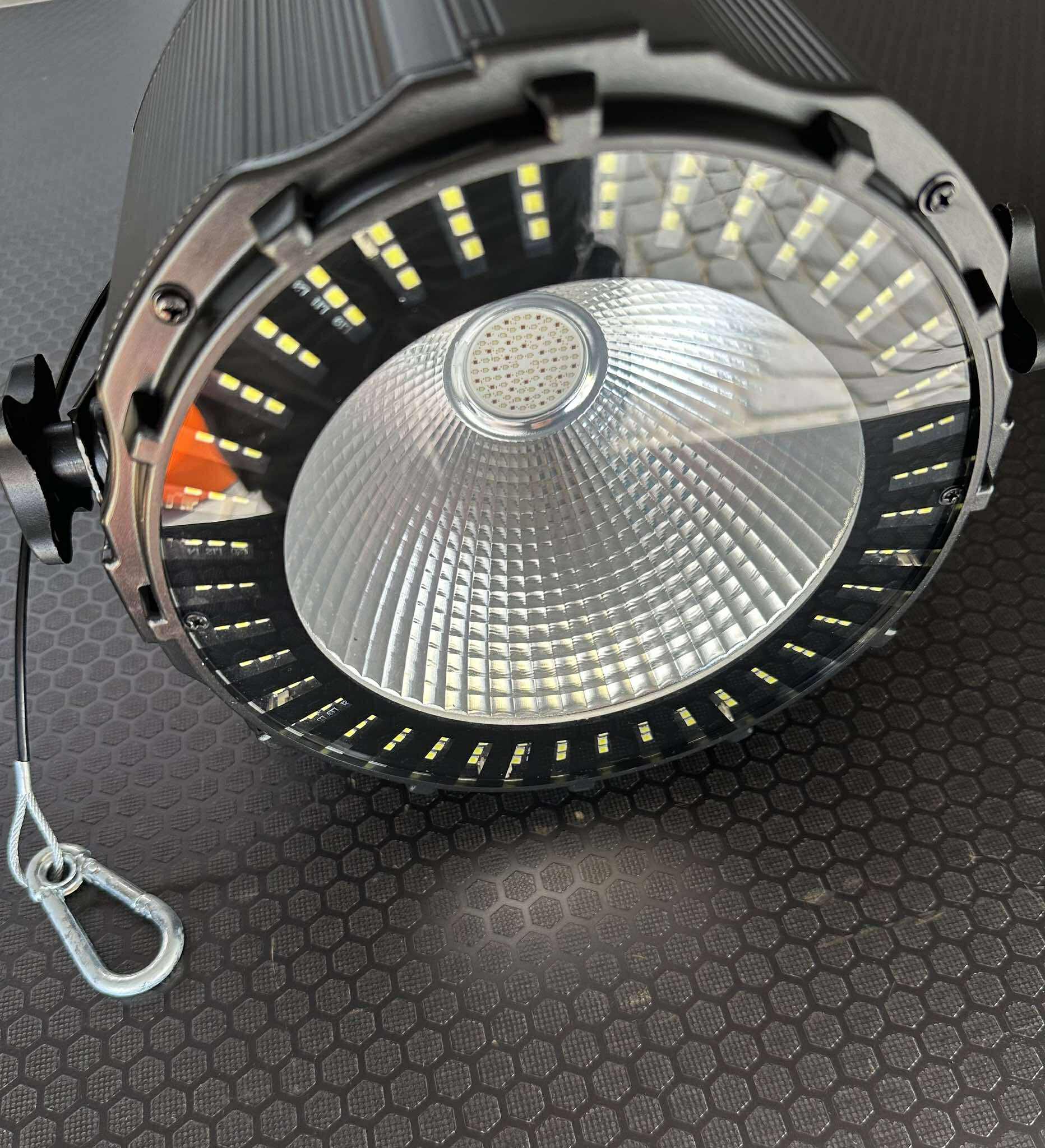 vends ensemble de projecteur oxo color beam