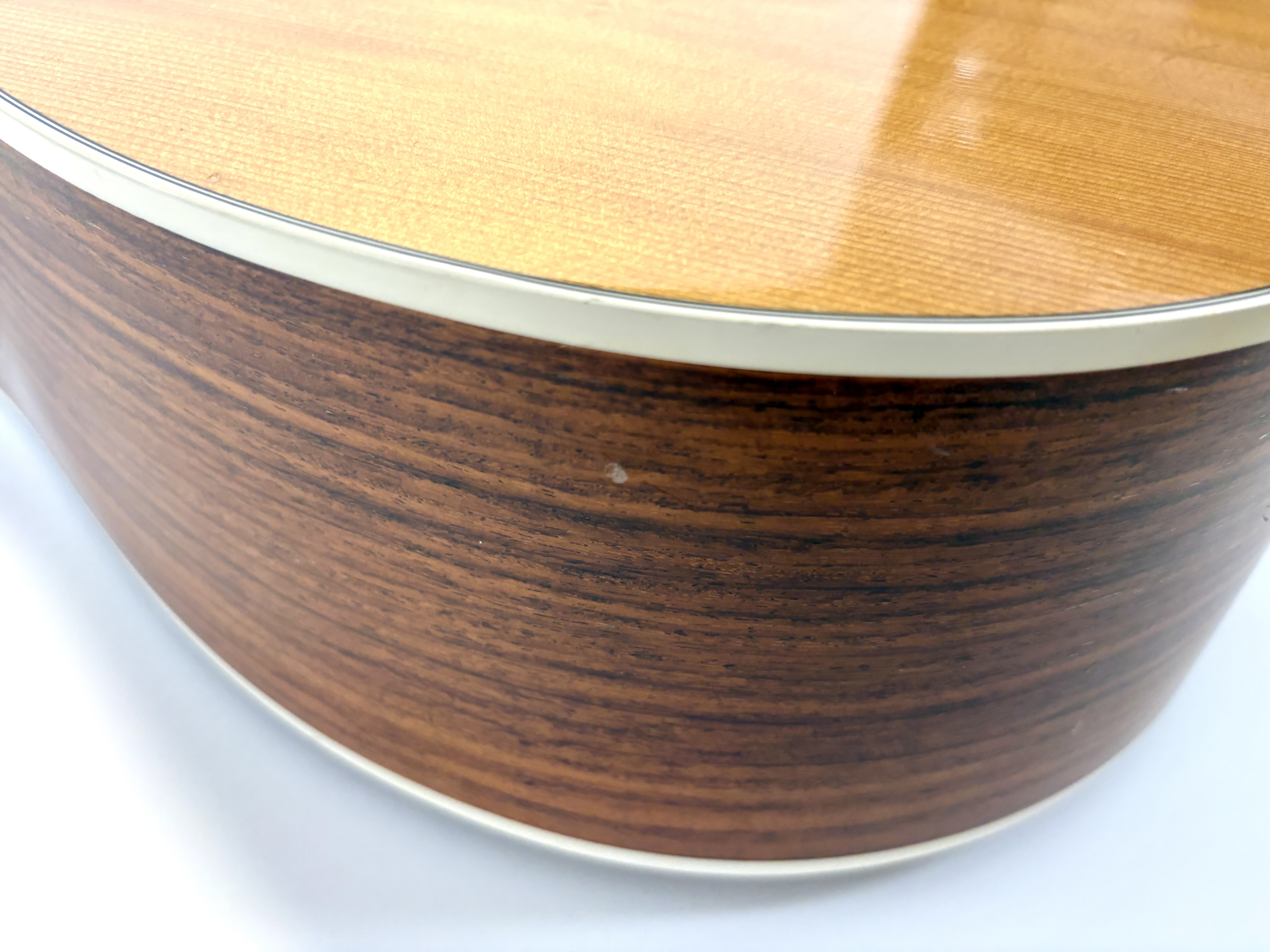 Taylor 210ce (93759)
