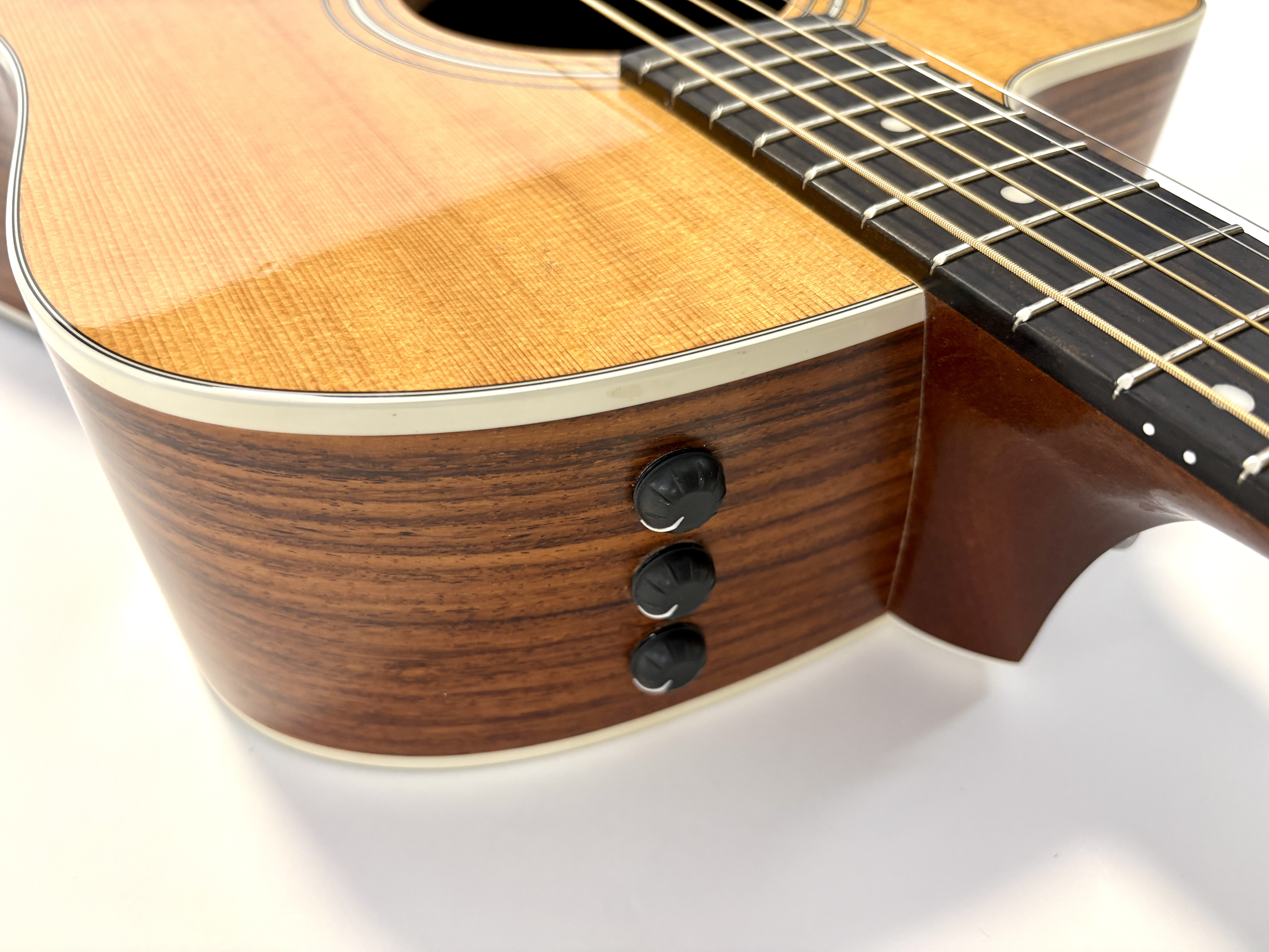 Taylor 210ce (28618)