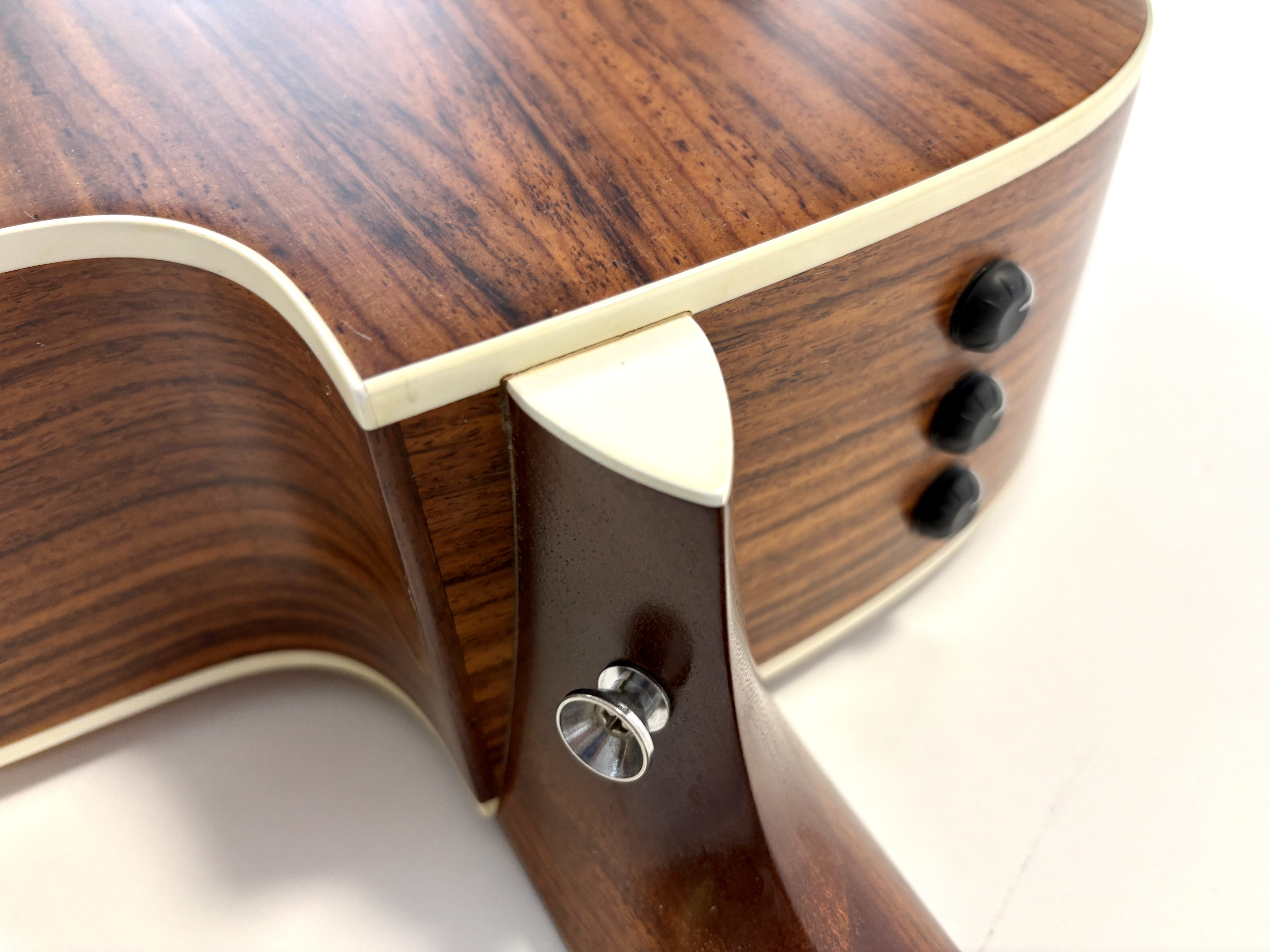 Taylor 210ce (38483)