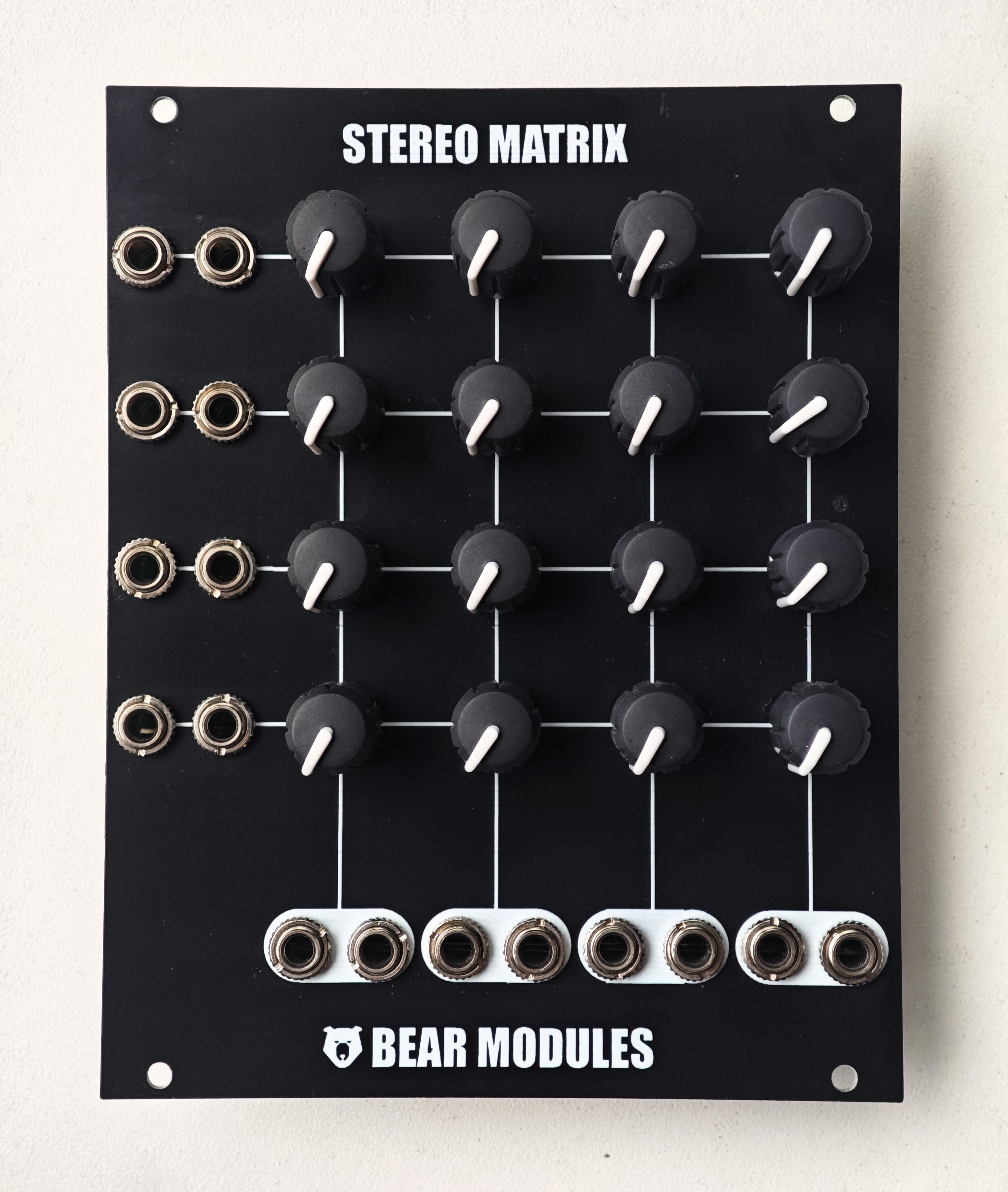 BearModules Stereo Matrix 4×4
