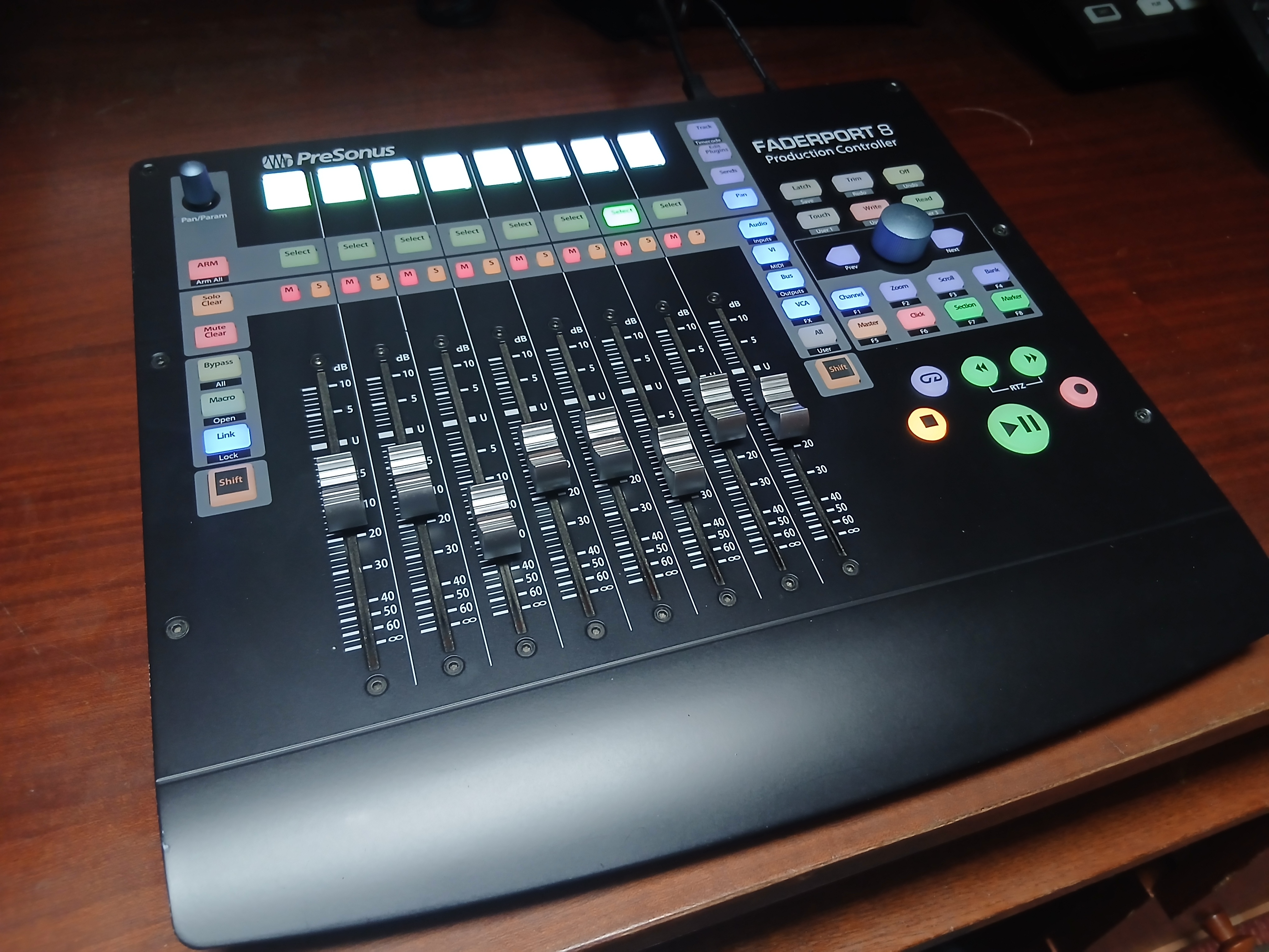 Presonus faderport 8