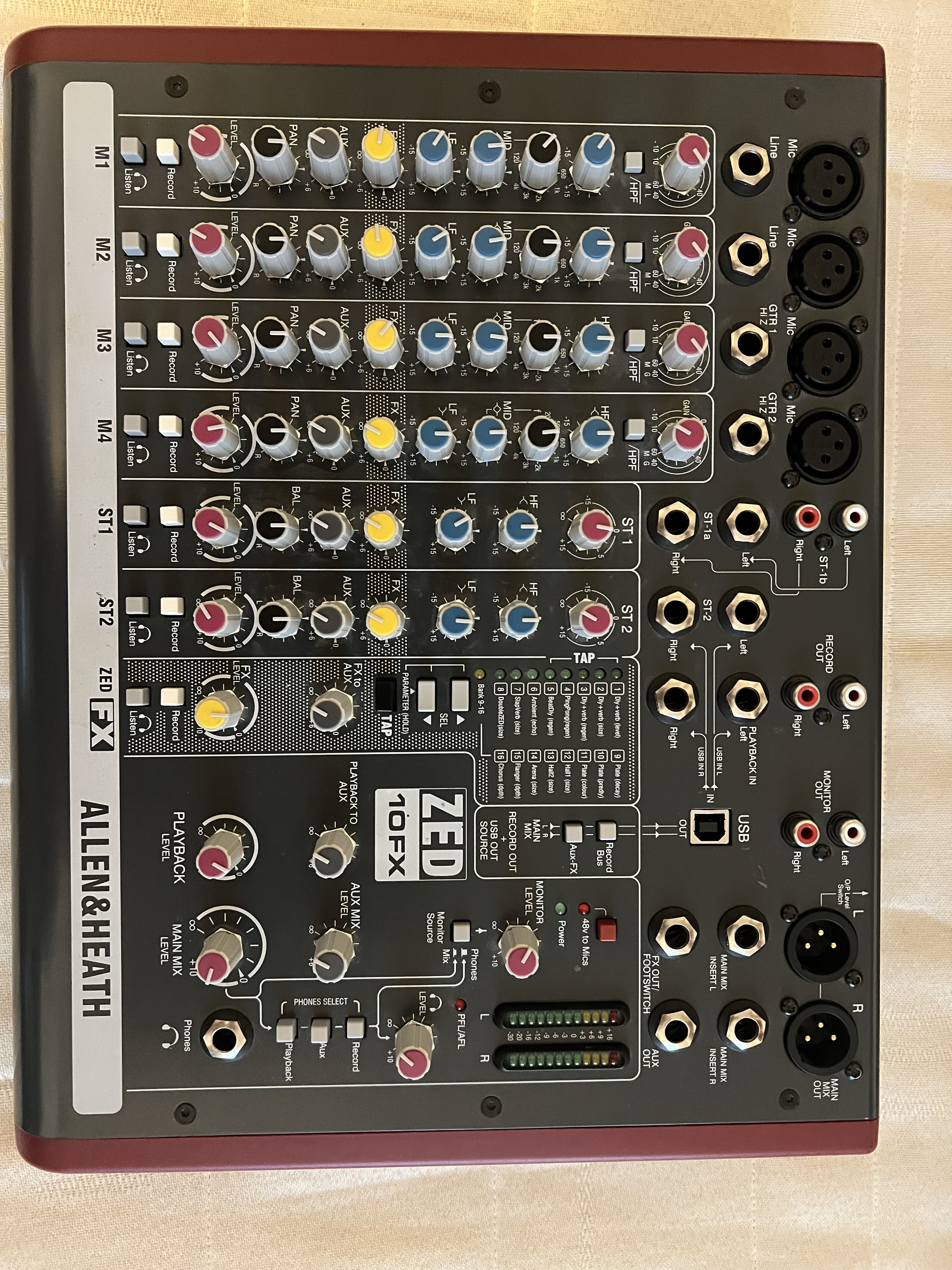 vends ZED 10 FX