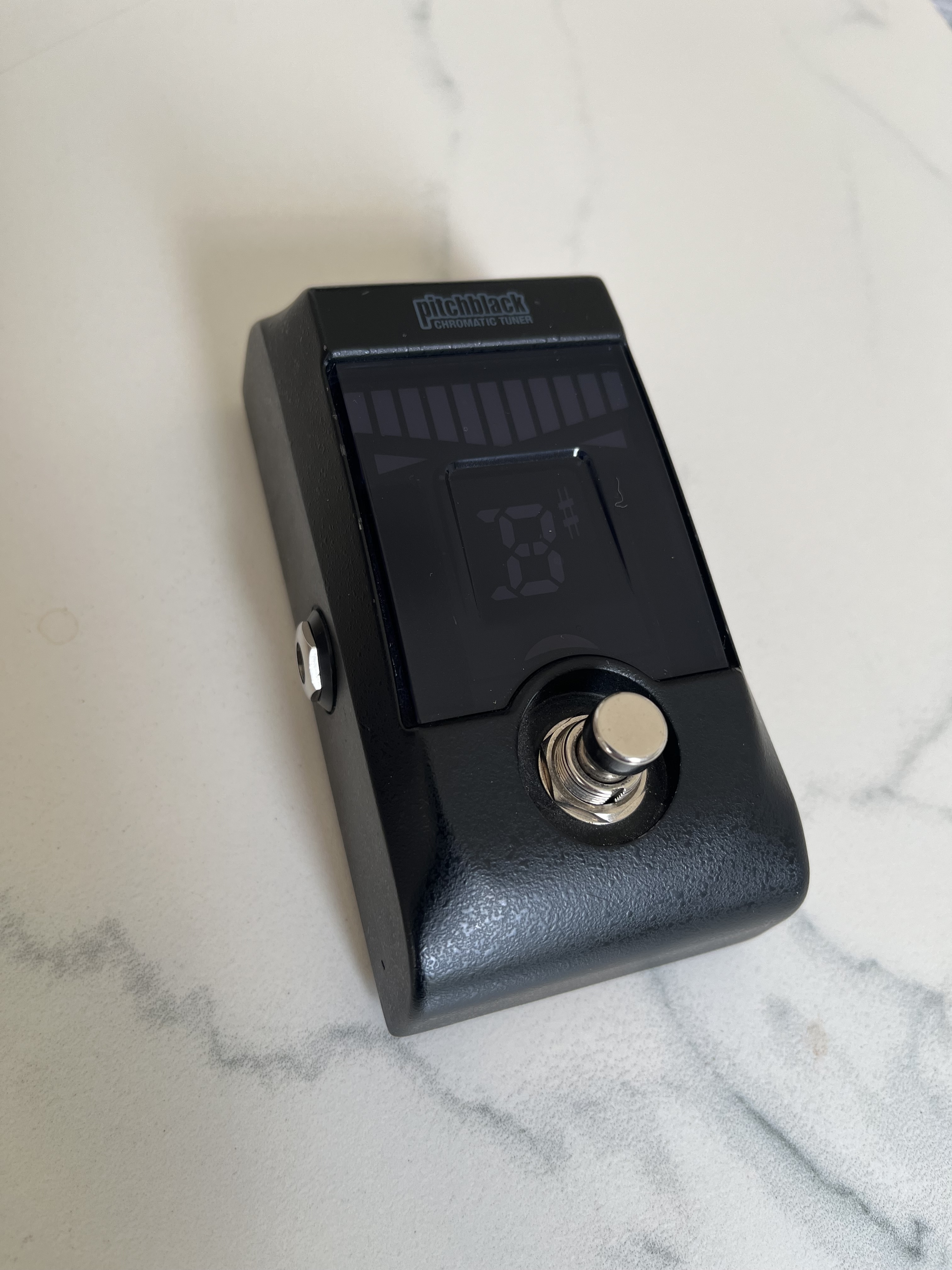 Accordeur guitare & basse Korg pitchblack