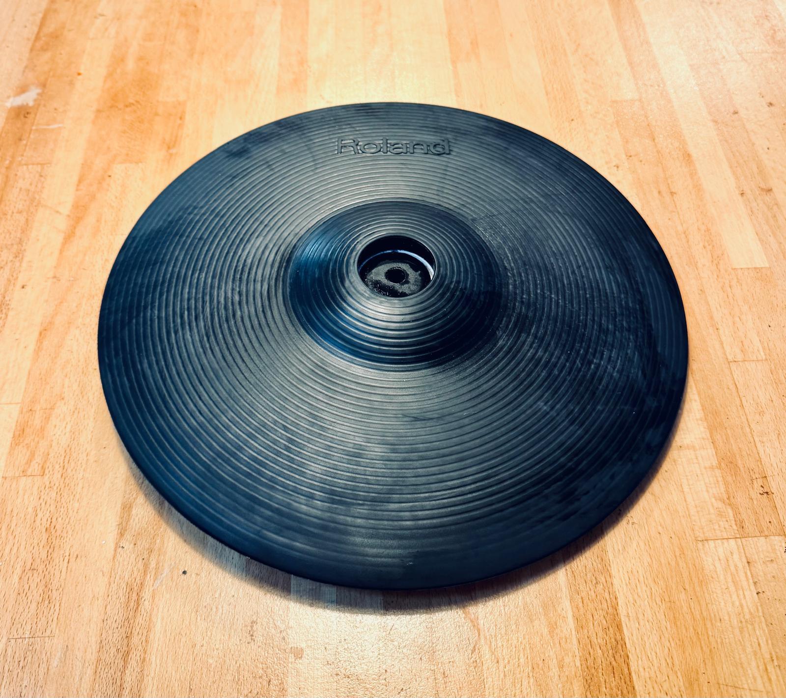 CY 13 R Roland