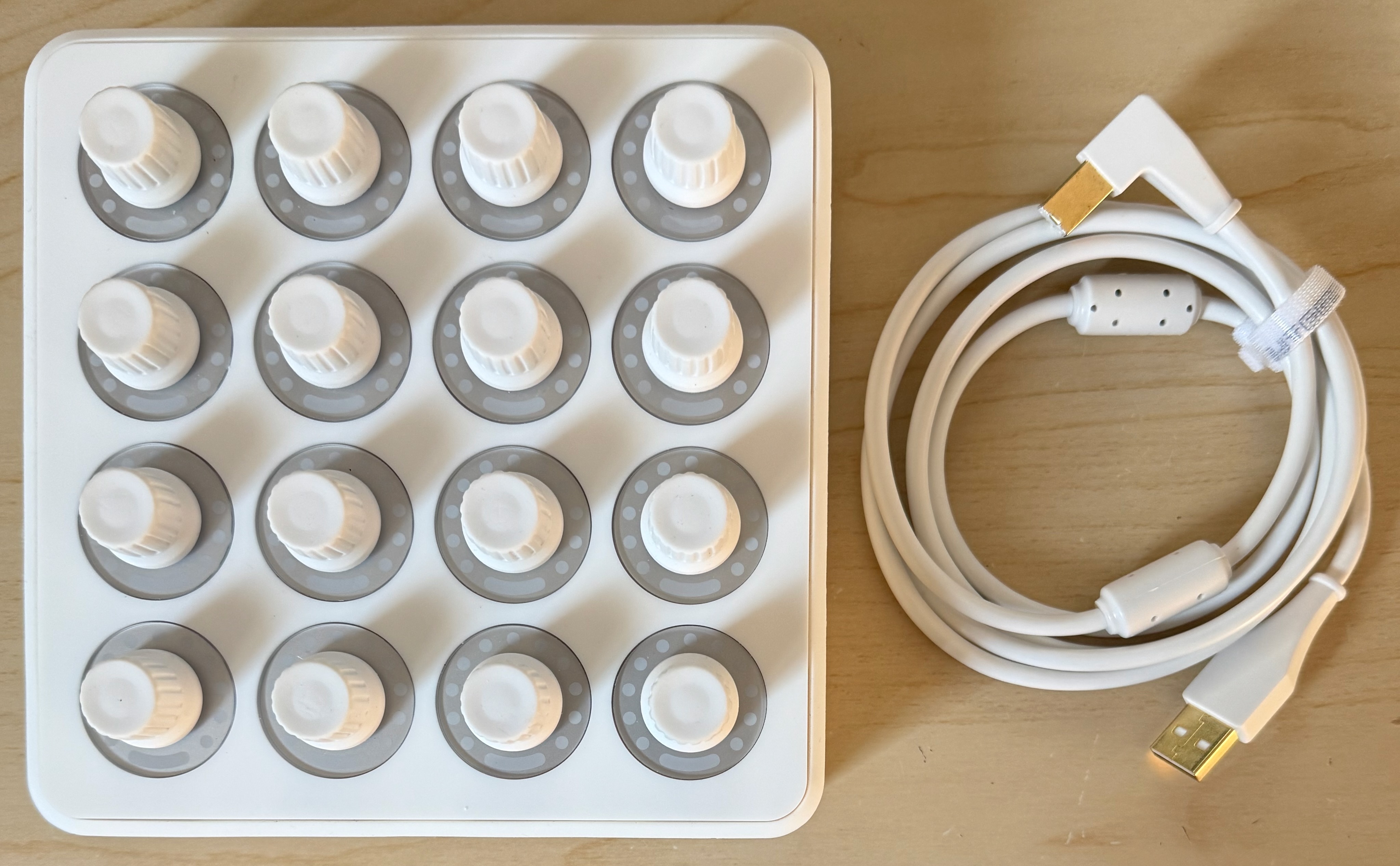 DJ Techtools Midi Fighter Twister (68314)