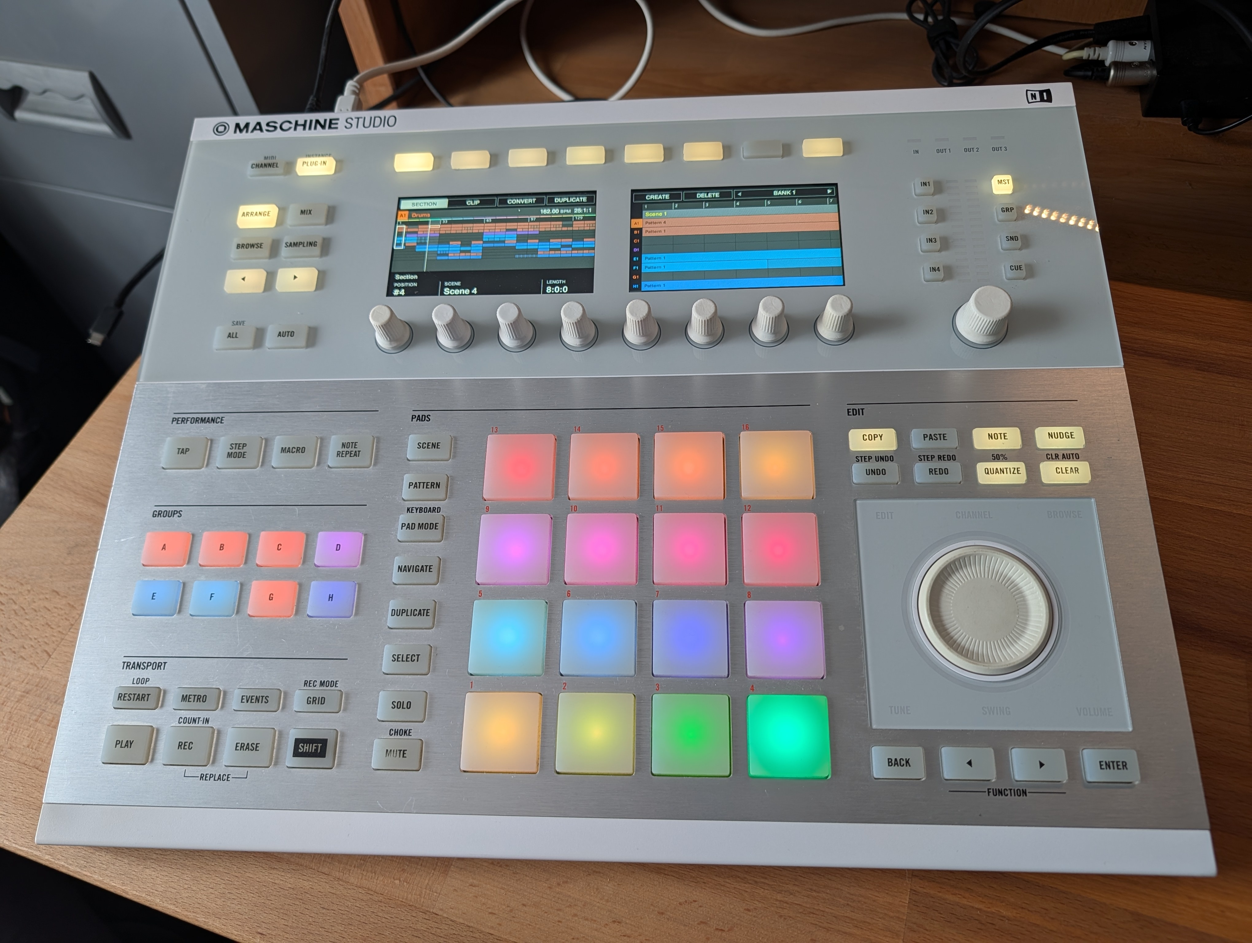 Pack NI : Maschine Studio + Maschine 3 + Komplete 13 Ultimate