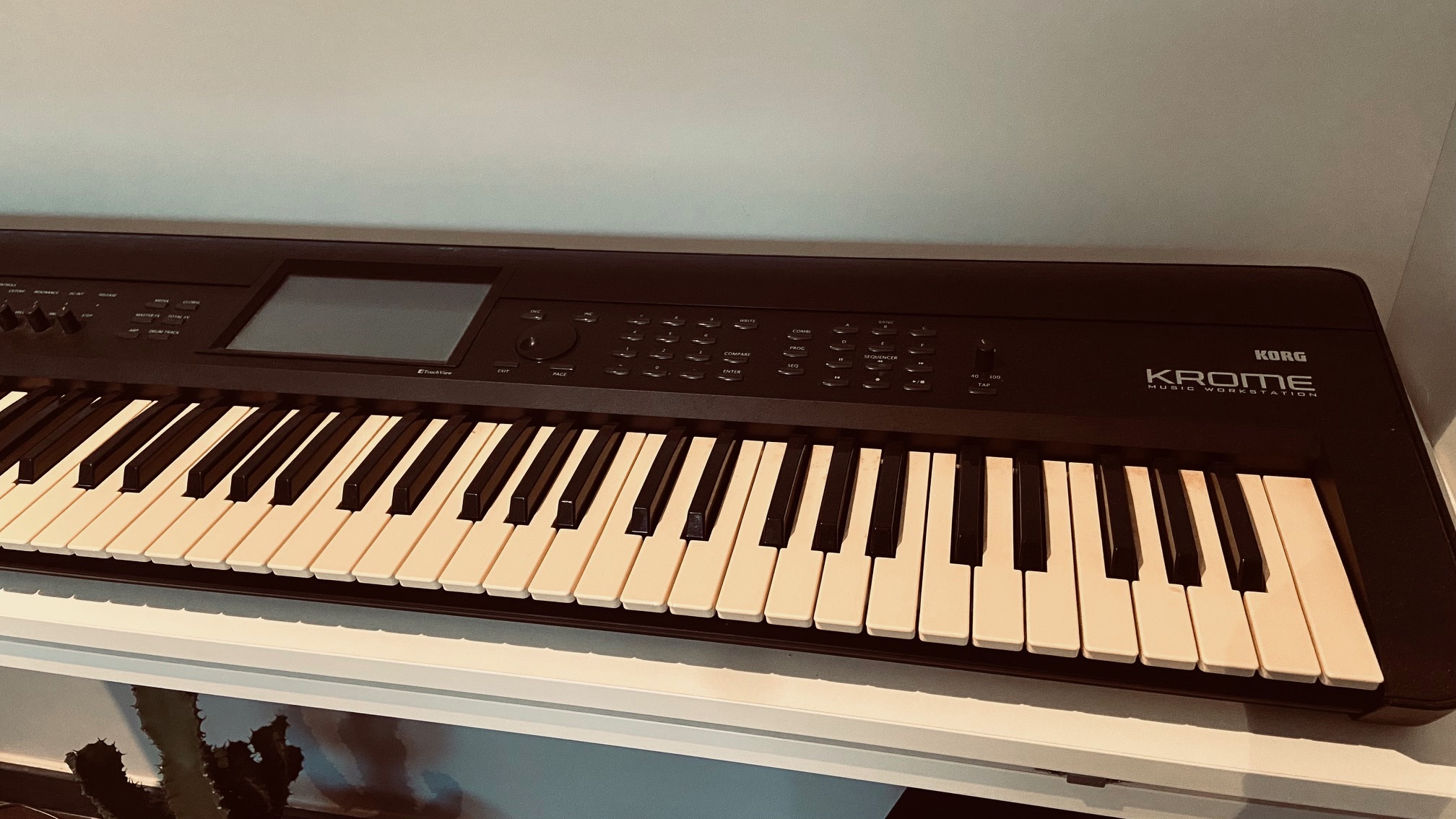 Korg Krome 73 - Acheté en 2019, état top car peu utilisé !