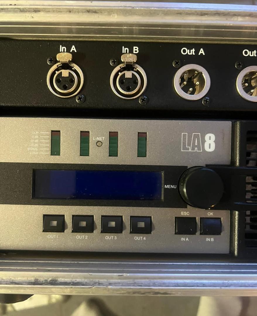 L-ACOUSTICS LA8 AES