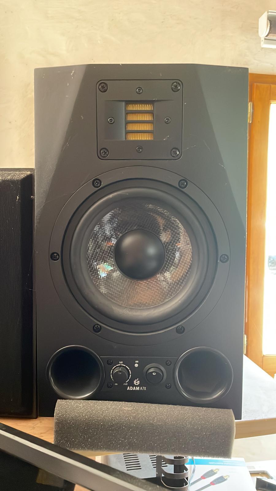 Paire d'enceintes Adam Audio A7X