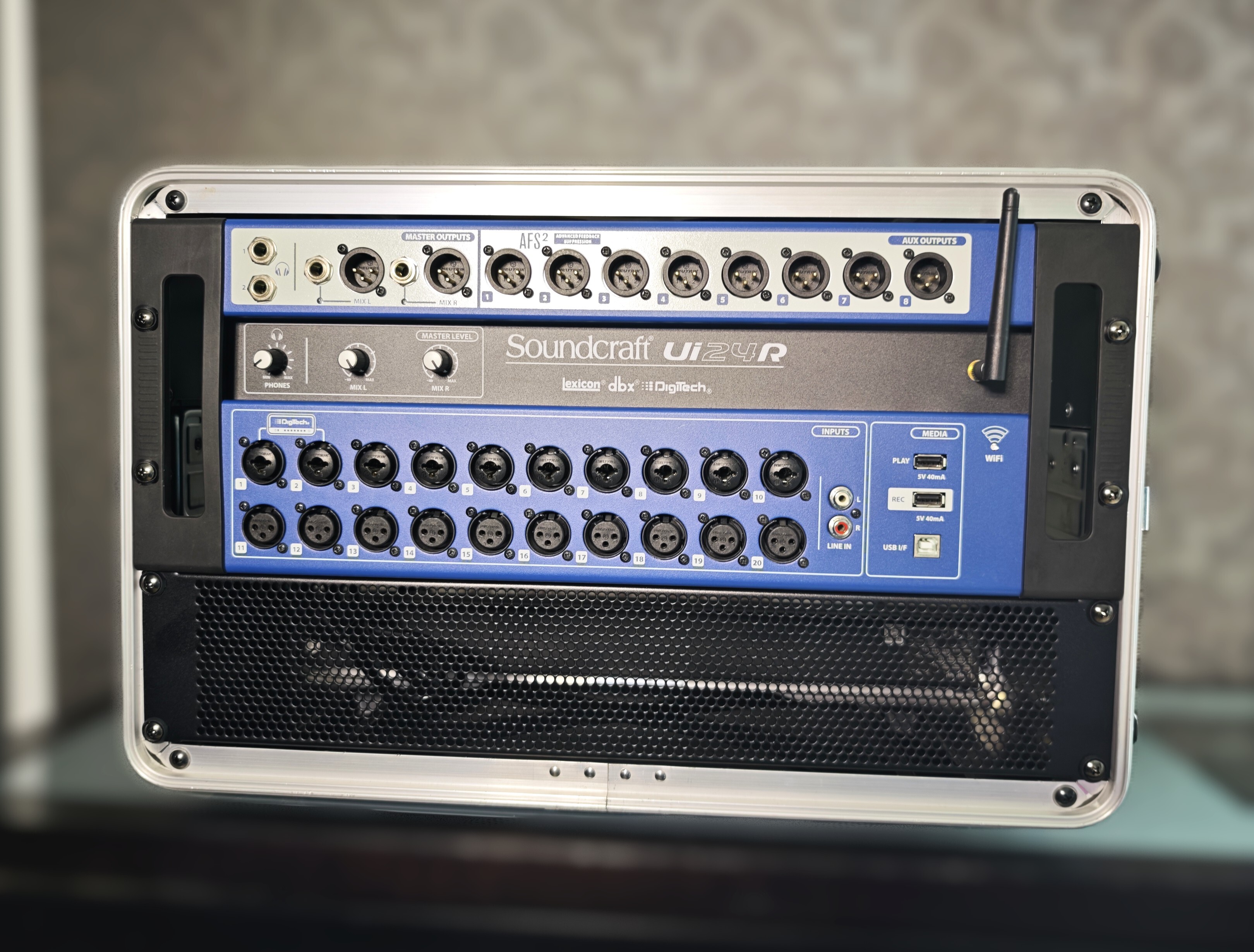 Soundcraft Ui24R (22148)