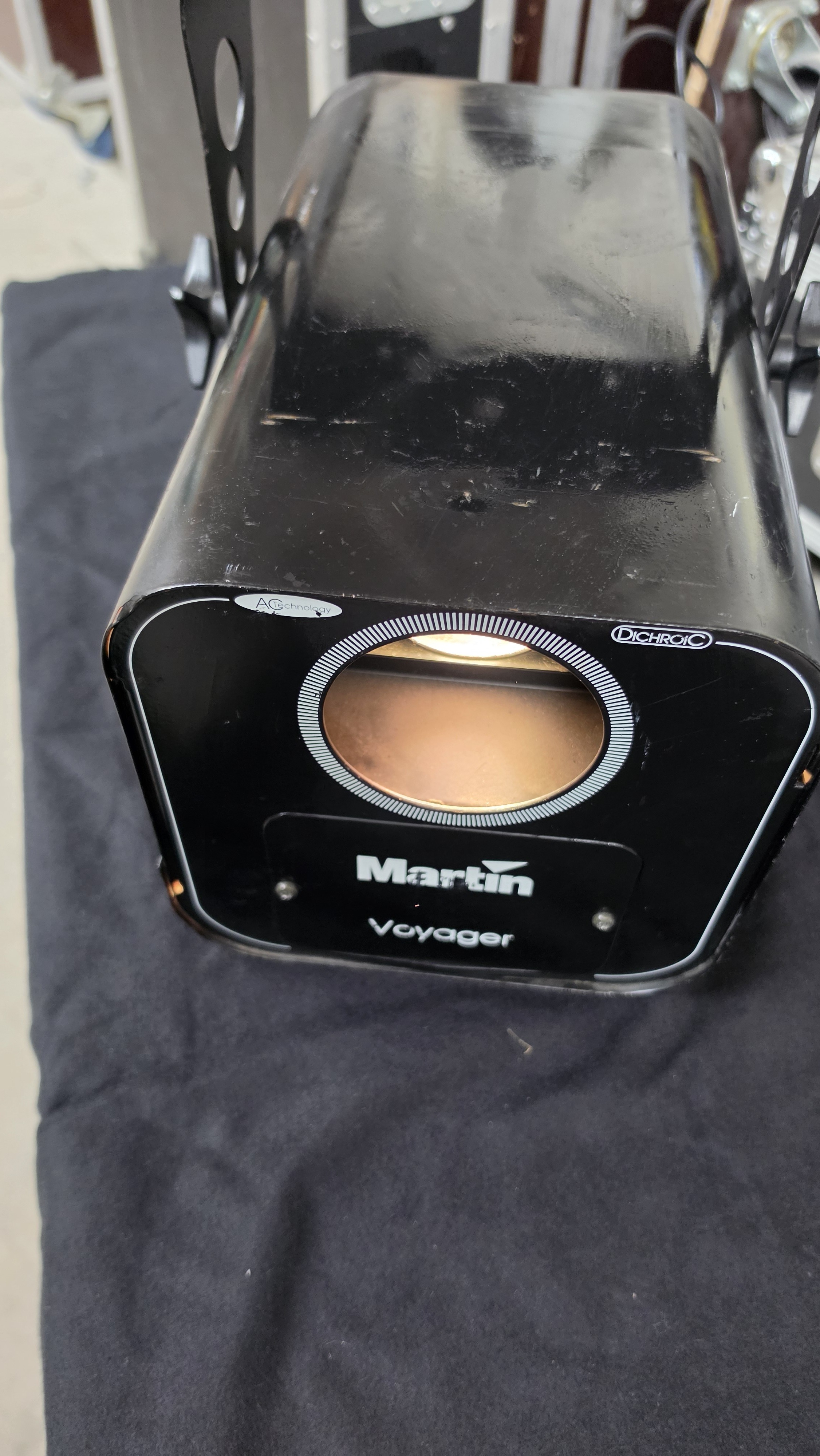 VENDS PROJECTEURS MARTIN voyager