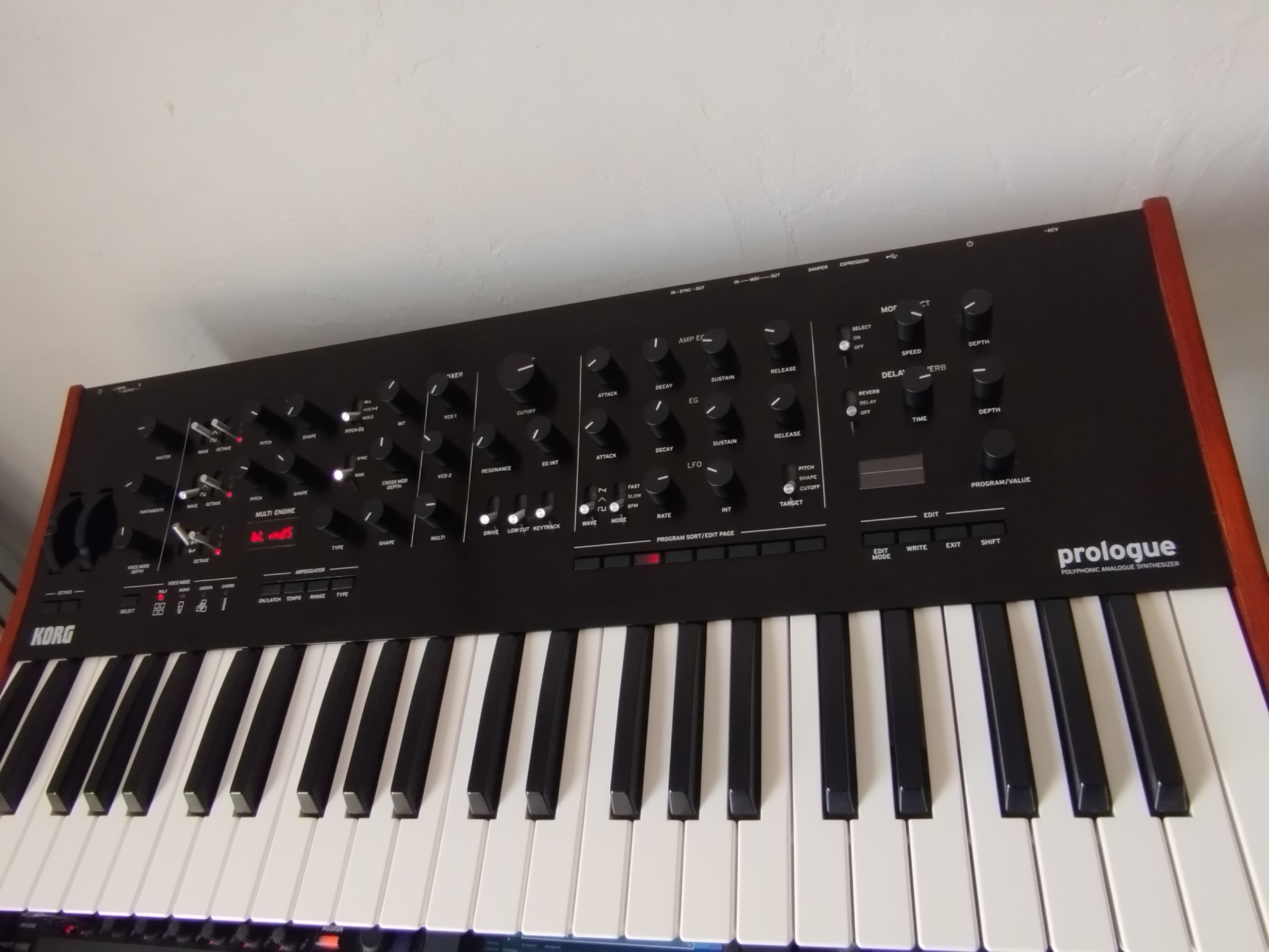 Korg prologue 8