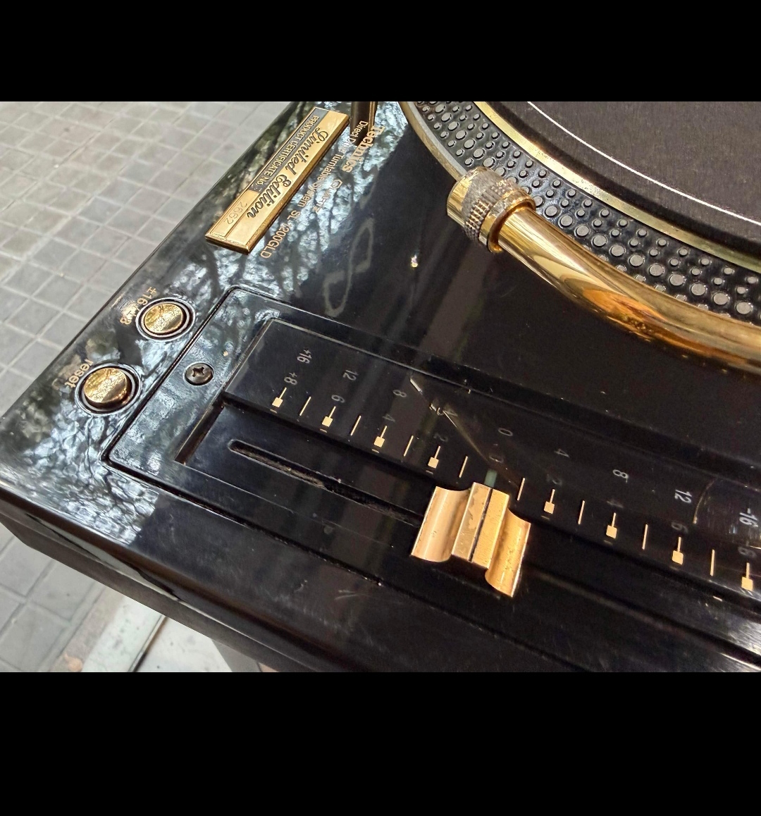 Technics SL-1200GLD (72247)