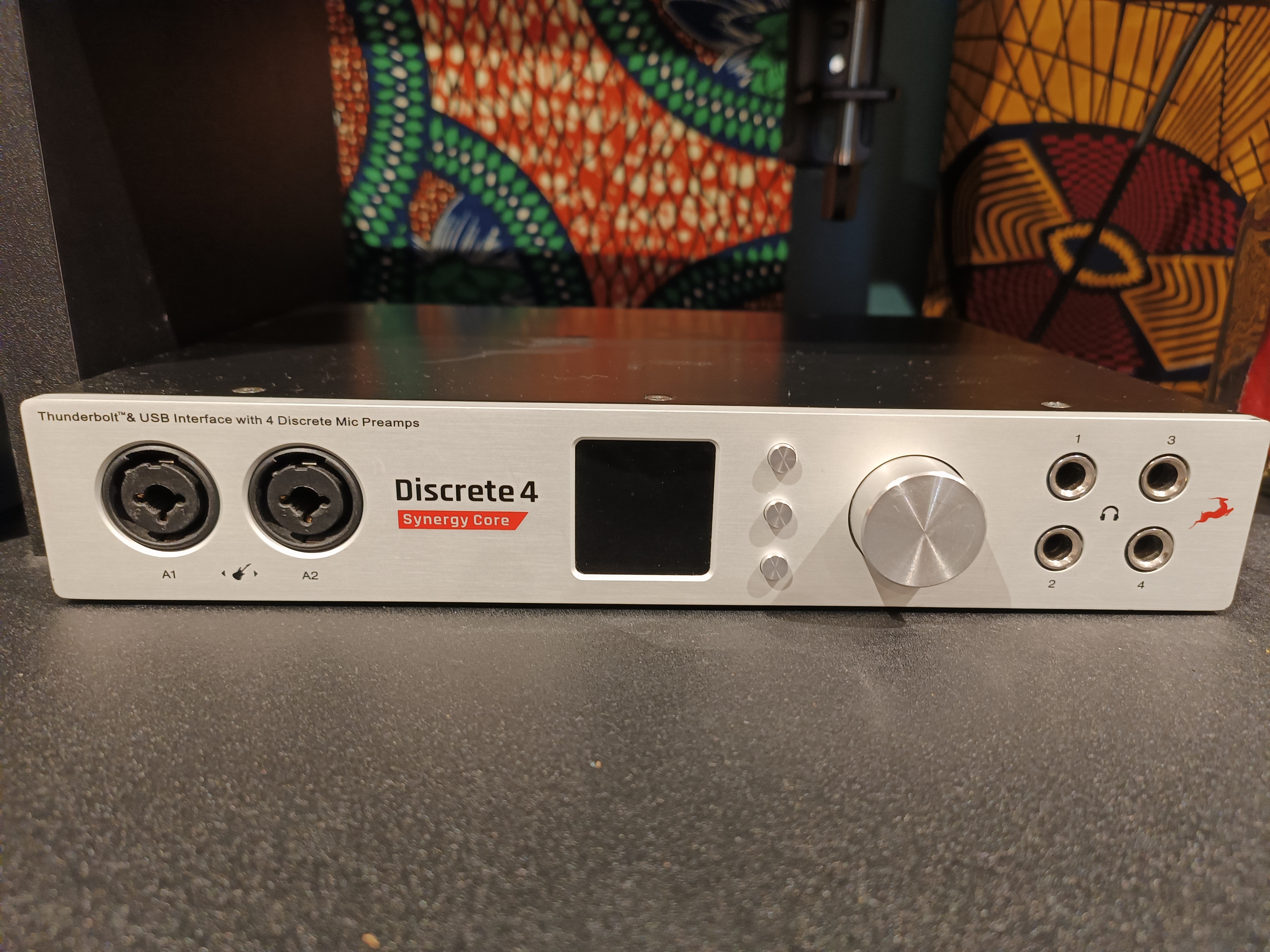 Antelope Discrete 4 Synergy Core + NFR Bundle (tous les effets Real time) 