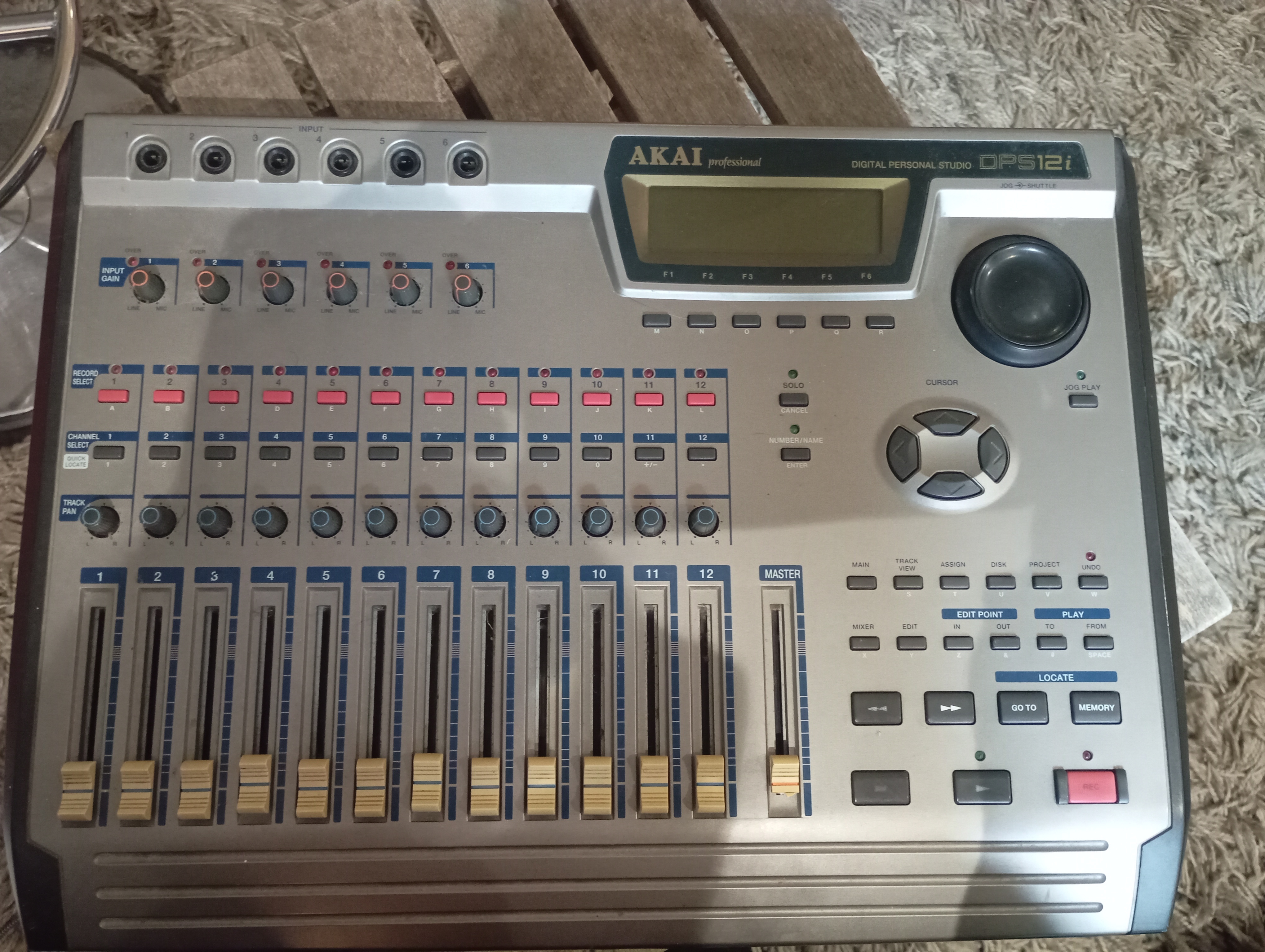 Akai DPS12i – Enregistreur Multipiste Numérique Vintage
