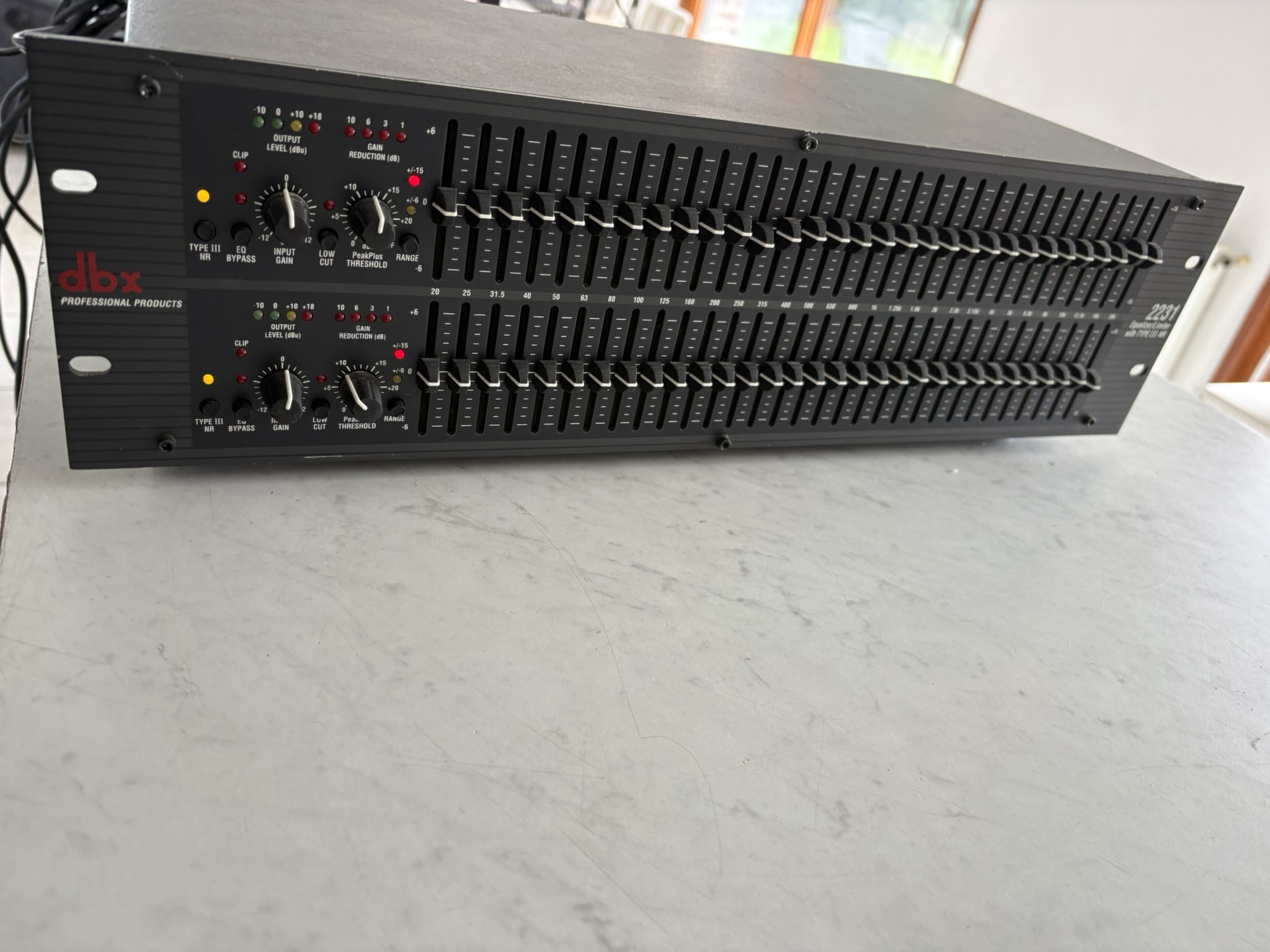 DBX 2231