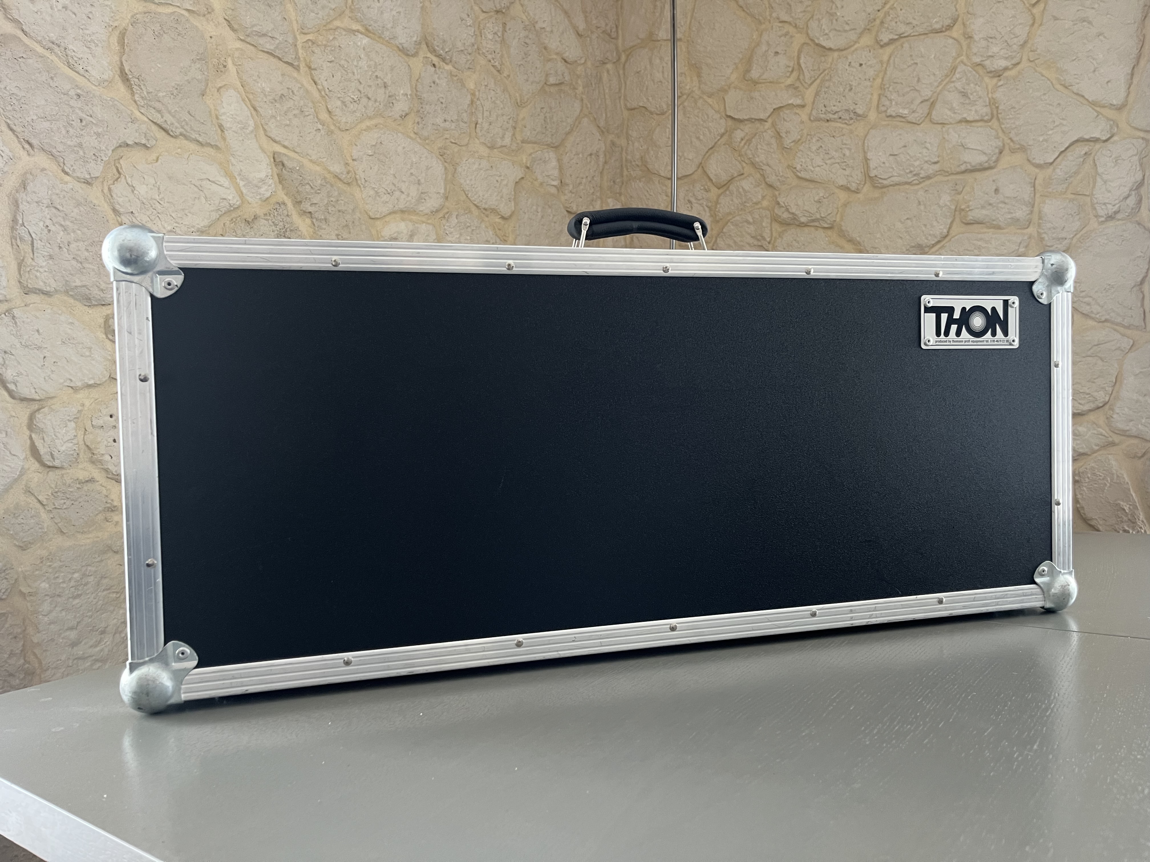 Flight Case Thon® pour Prophet REV2