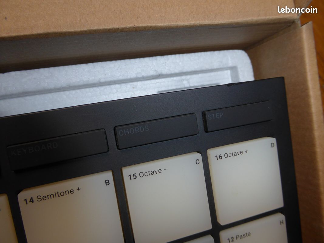 Native Instruments Maschine Mikro mk3 (76434)