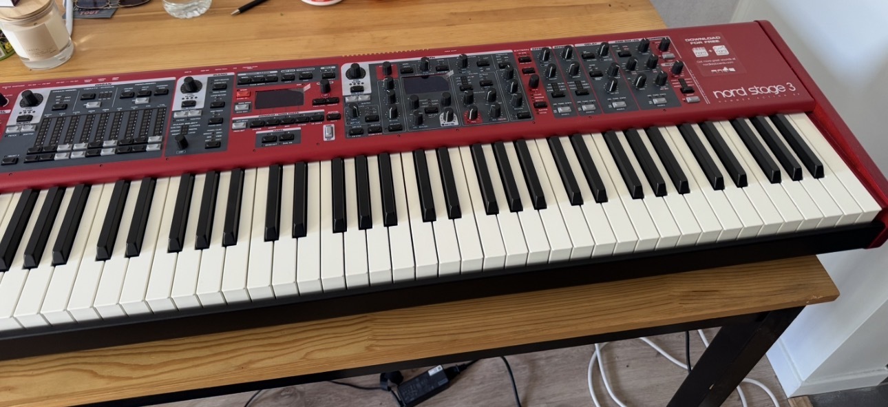 Nord stage 3 88 touches clavia