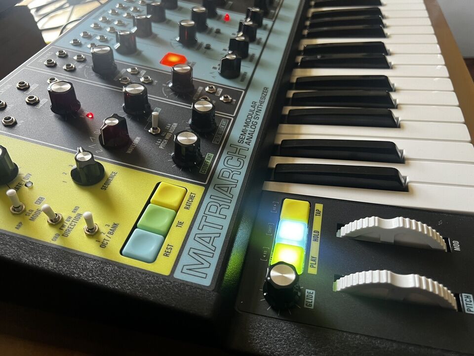 Moog Music Matriarch (29636)