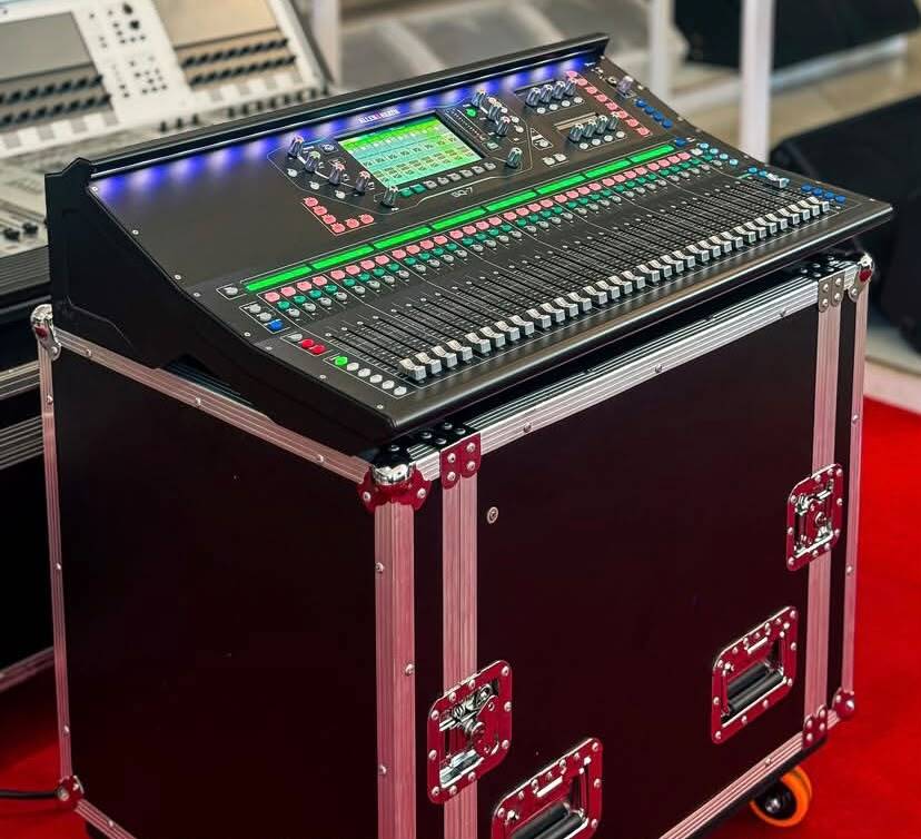 Allen & Heath SQ-7